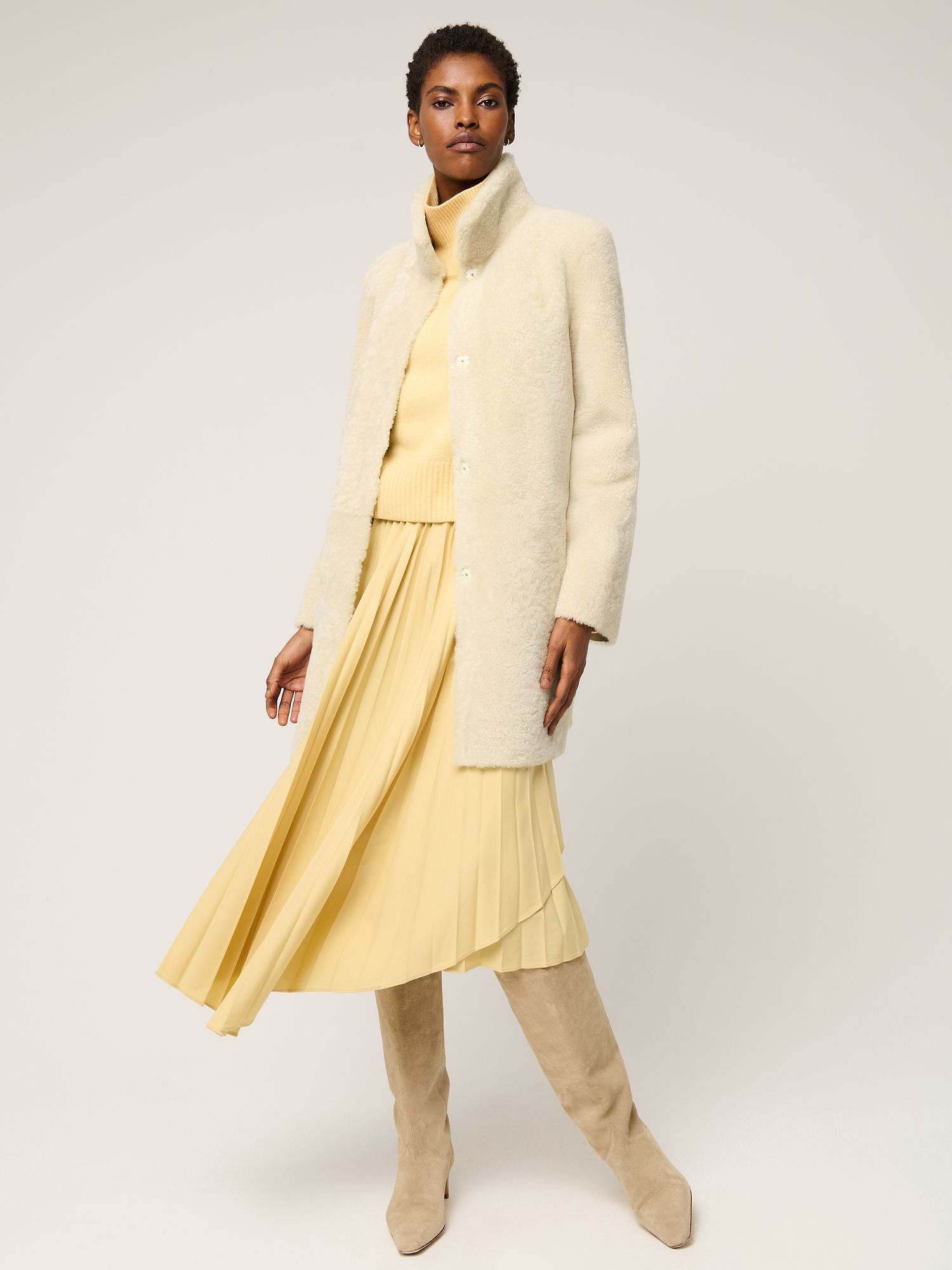 Carmen Reversible Curly Sheepskin Coat - XNAUWBI