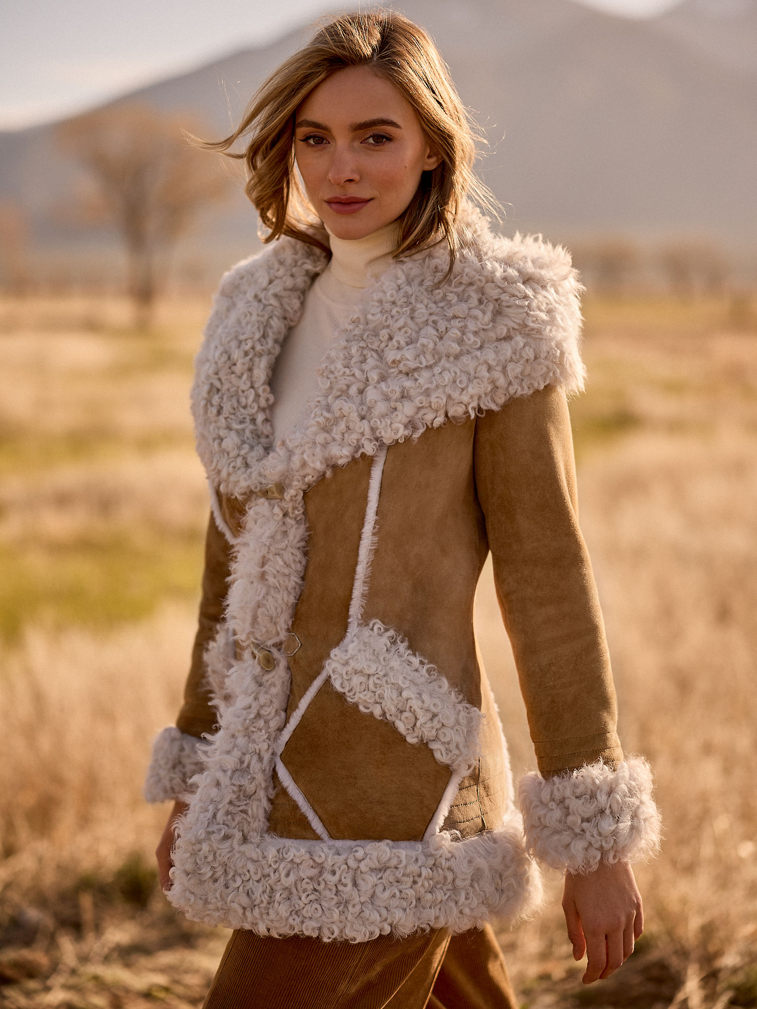 Alaskan Hooded Curly Sheepskin Coat - XNAUWBI