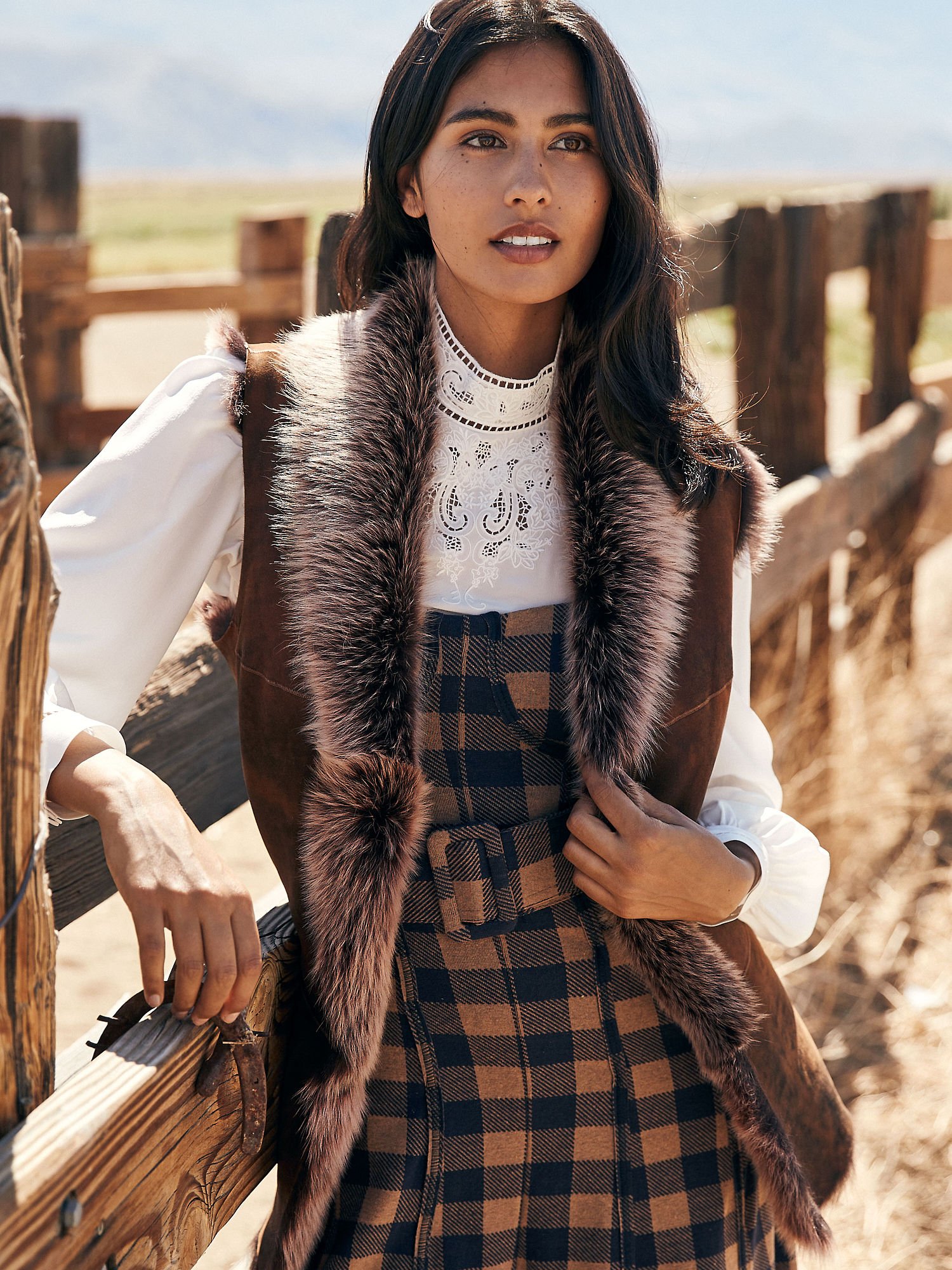 Iris Toscana Sheepskin Vest - XNAUWBI