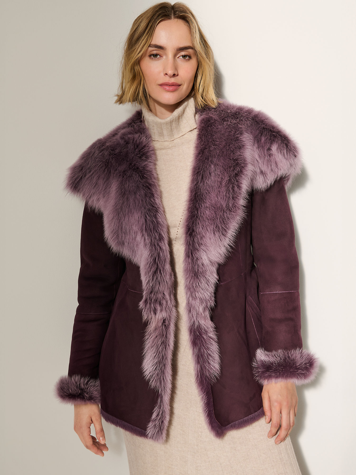 Natasha Limited Edition Hooded Sheepskin Coat - XNAUWBI