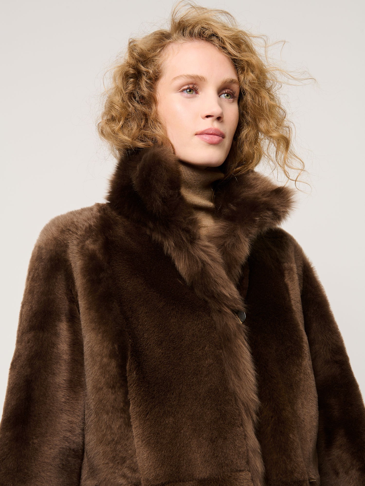 Quinn Reversible Sheepskin Coat - XNAUWBI