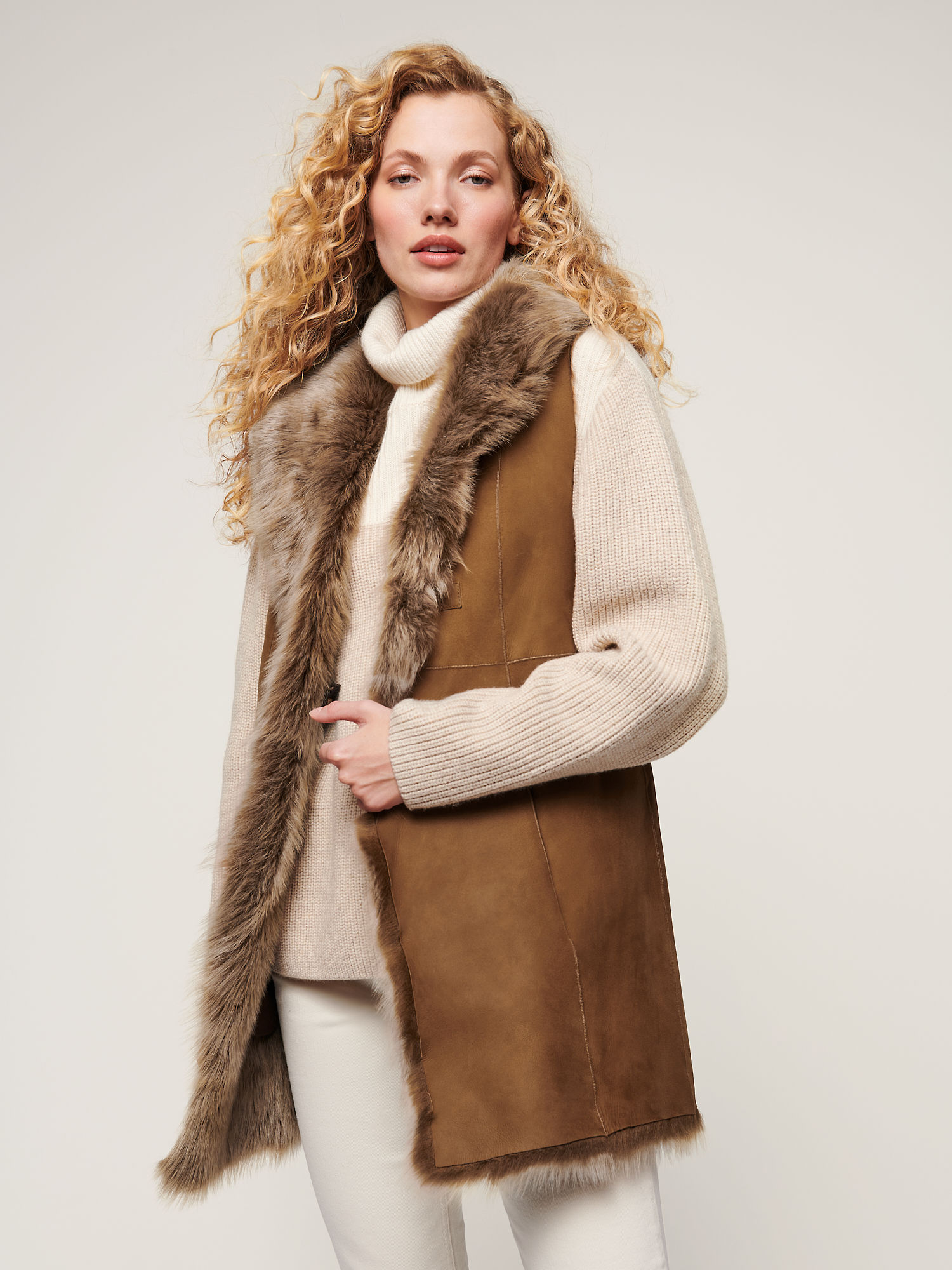 Inez Reversible Toscana Sheepskin Vest - XNAUWBI