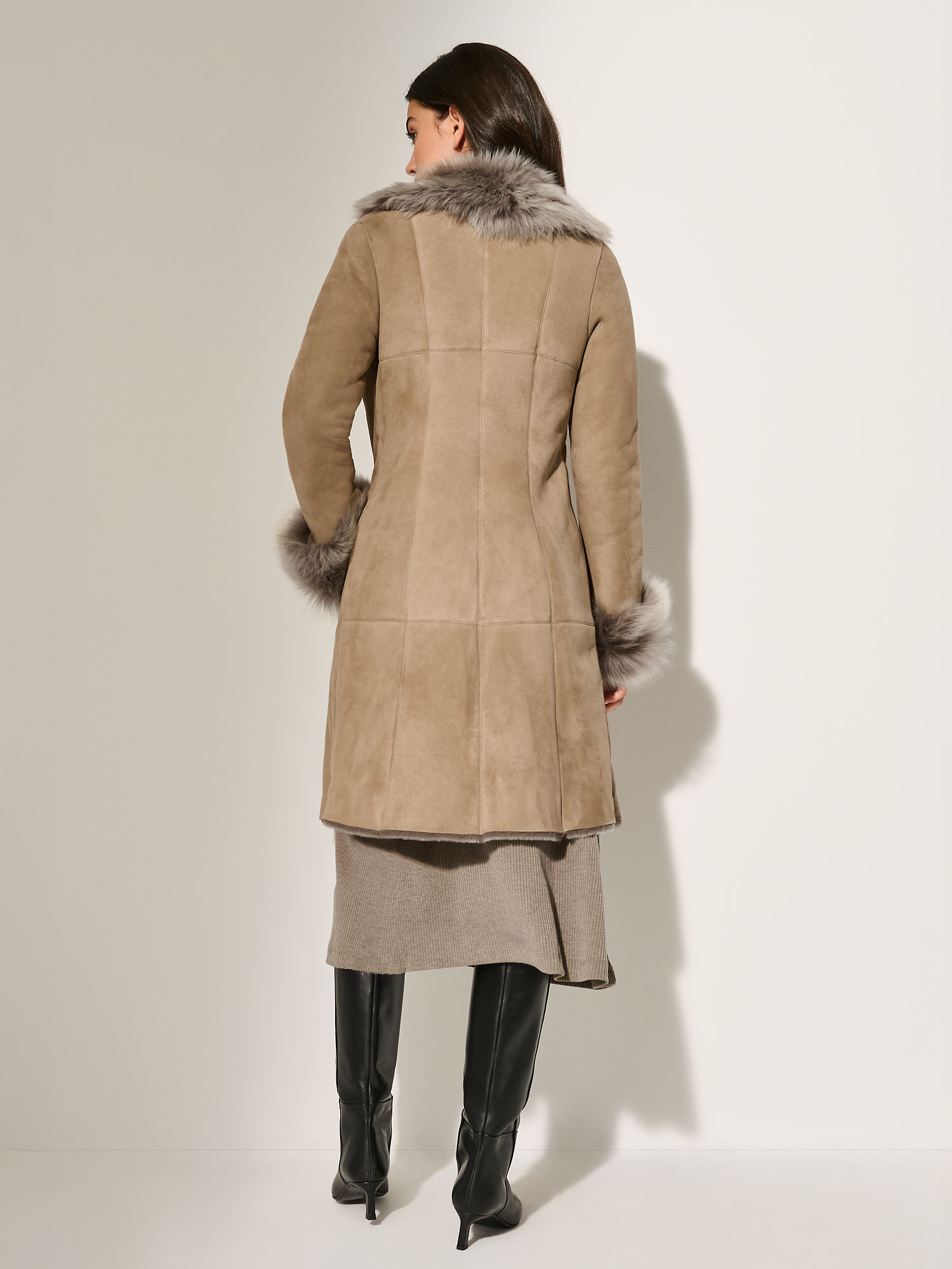 Sandra Limited Edition Sheepskin Coat - XNAUWBI