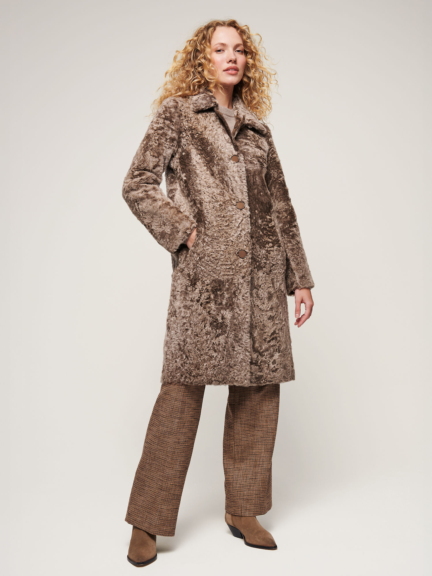 Selena Reversible Curly Sheepskin Coat - XNAUWBI