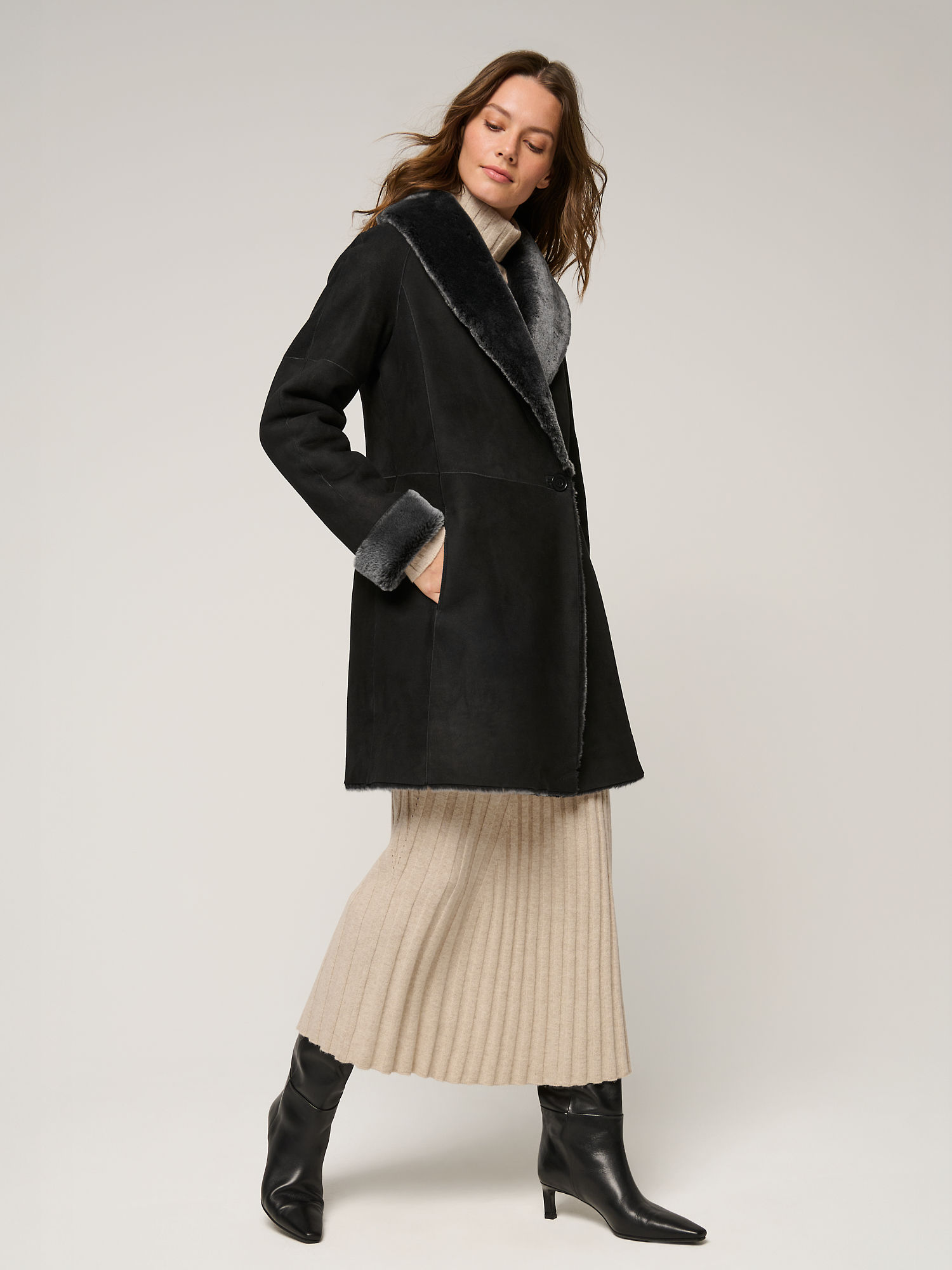 Nicole Sheepskin Coat - XNAUWBI