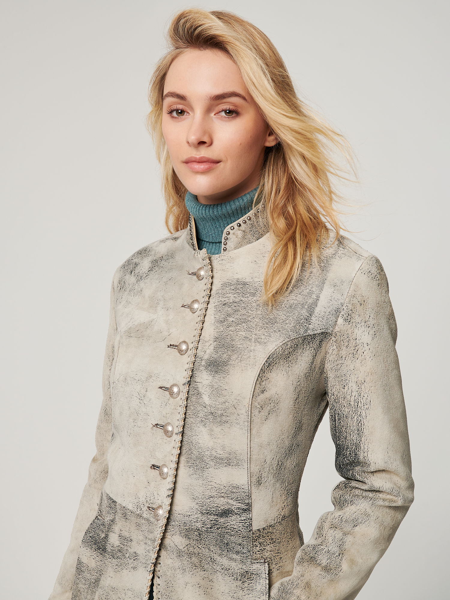 Zena Suede Leather Coat - XNAUWBI