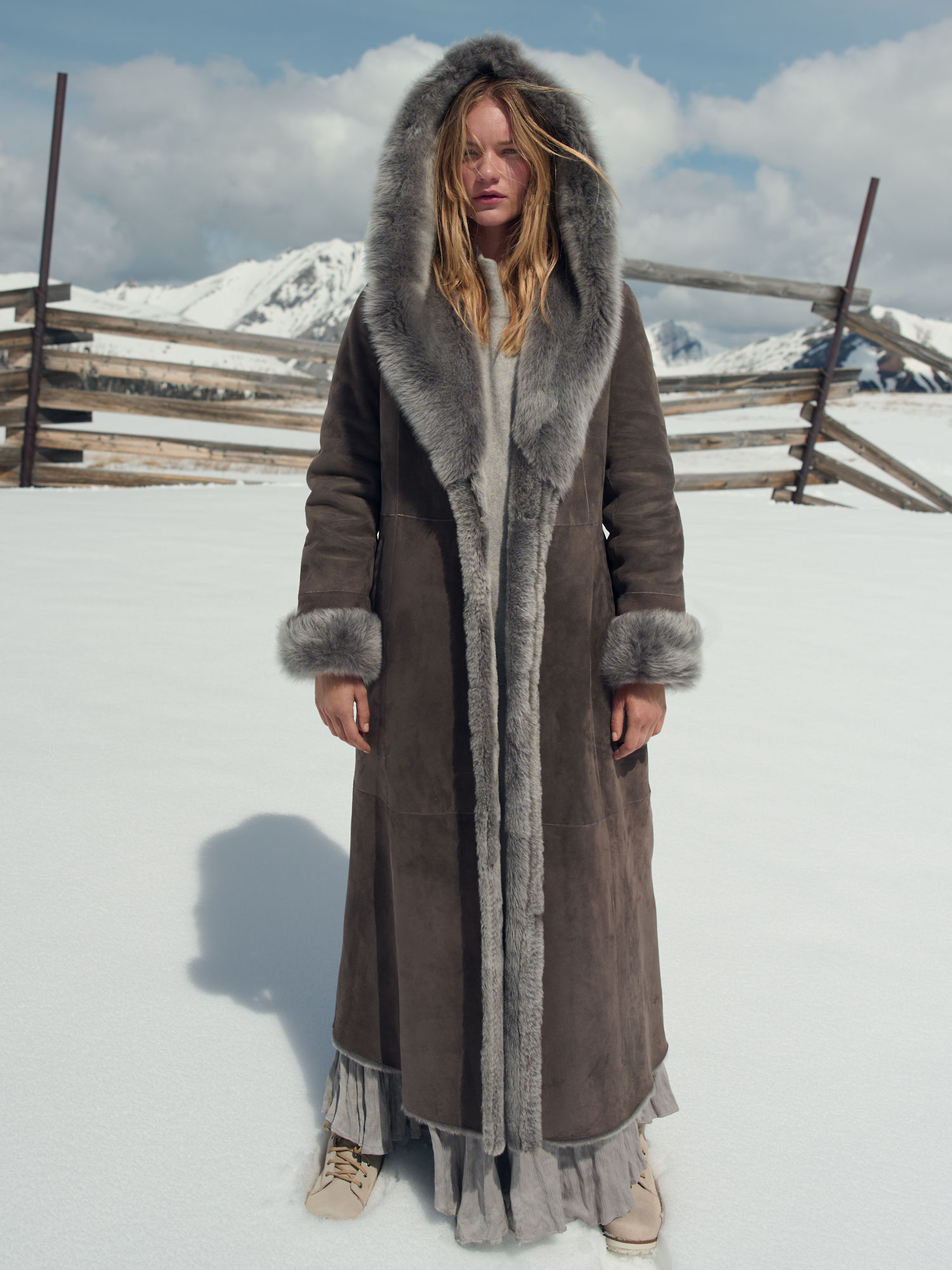 Gabriella Hooded Sheepskin Coat - XNAUWBI