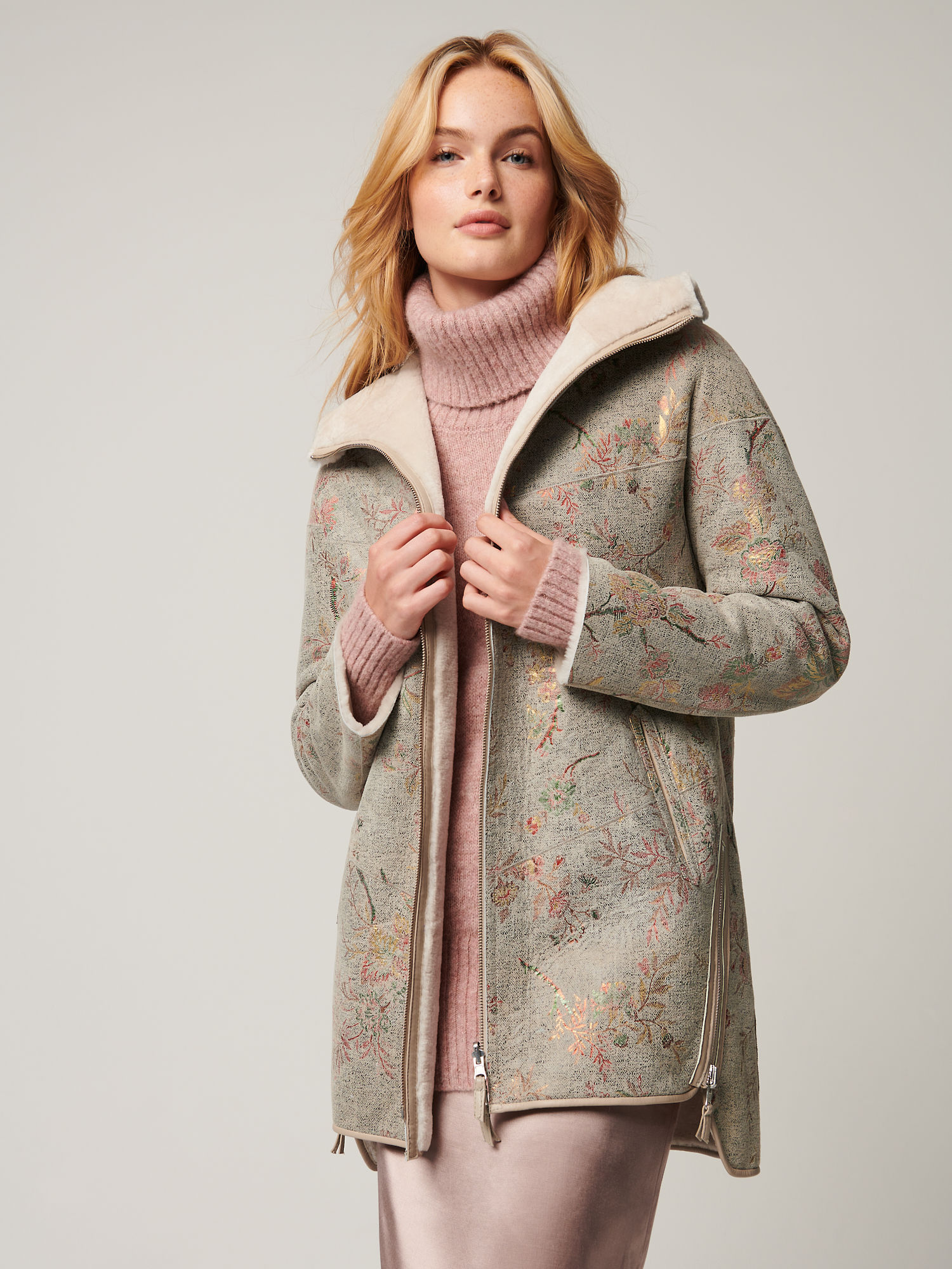 Breanne Reversible Hooded Sheepskin Coat - XNAUWBI