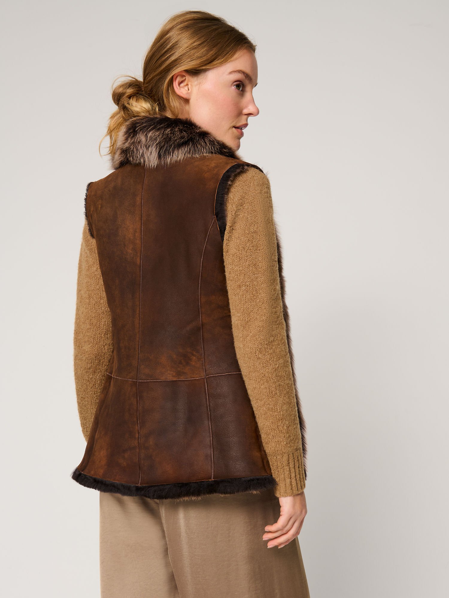 Iris Toscana Sheepskin Vest - XNAUWBI