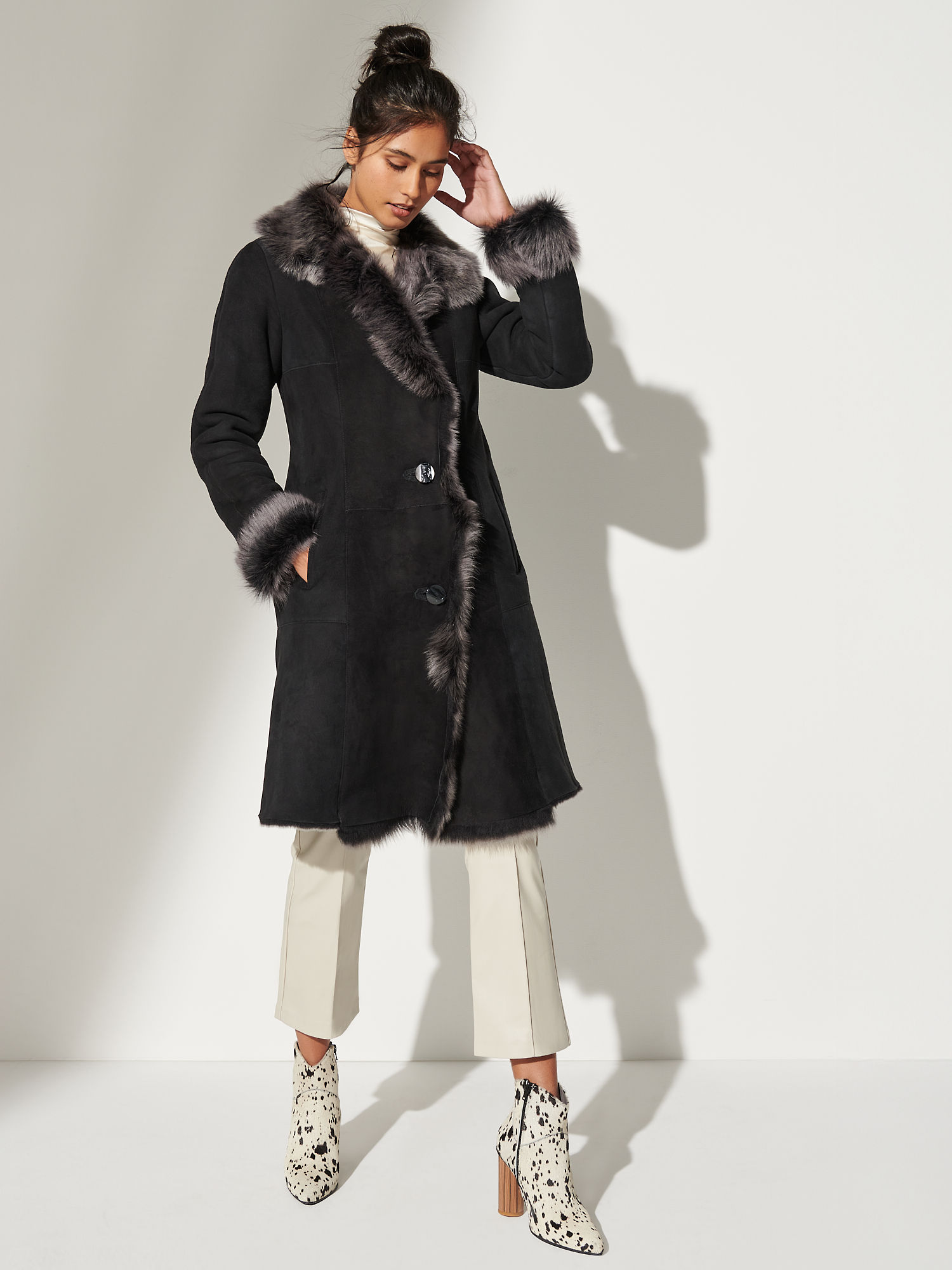 Sandra Sheepskin Coat - XNAUWBI