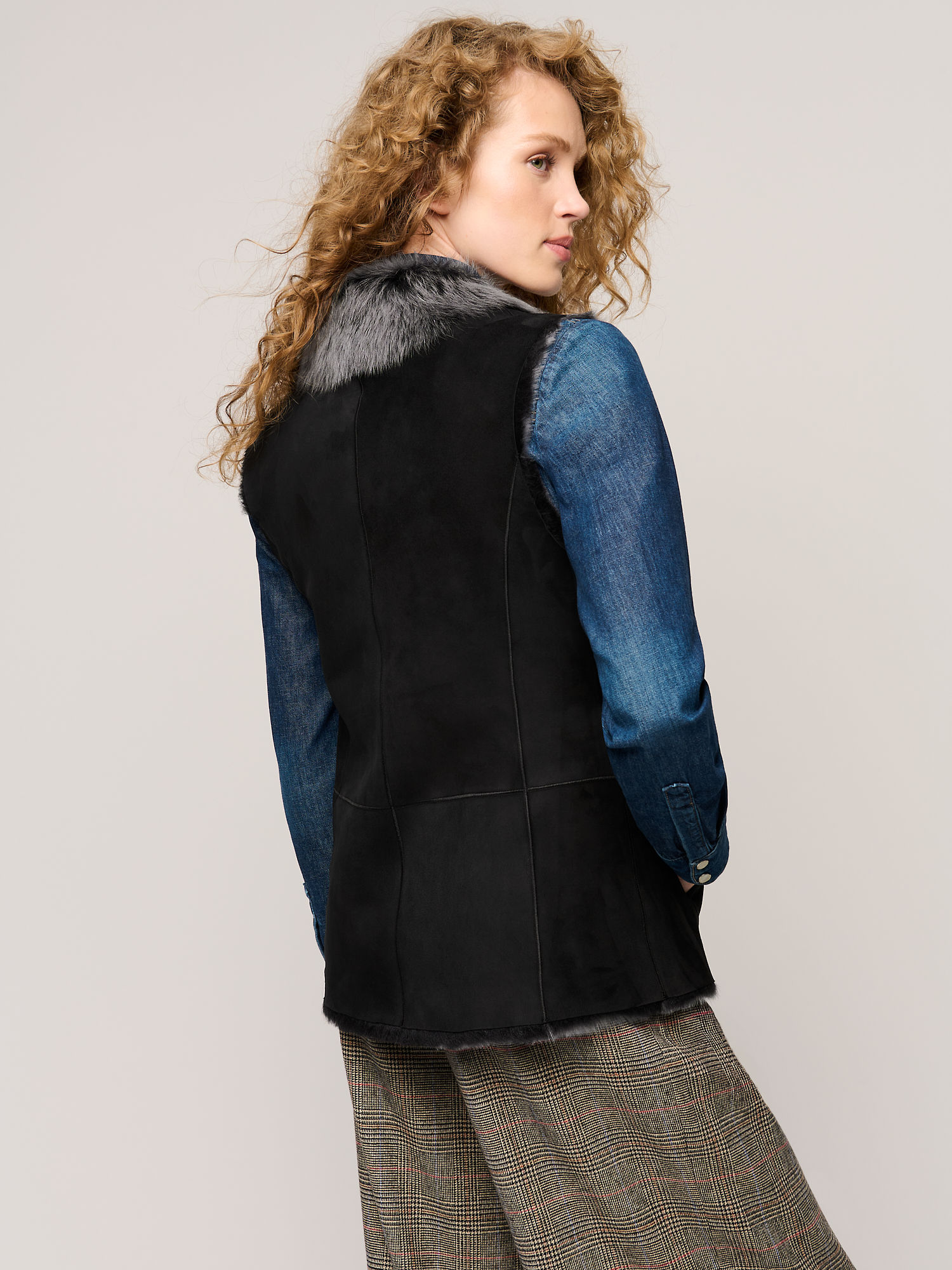 Iris Toscana Sheepskin Vest - XNAUWBI