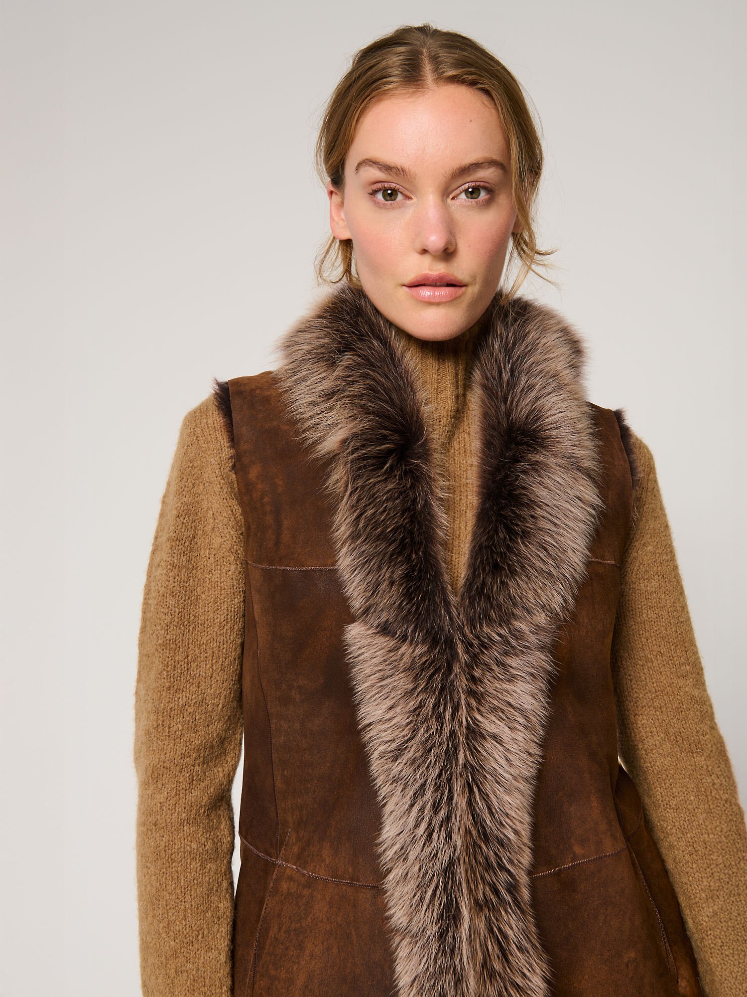 Iris Toscana Sheepskin Vest - XNAUWBI