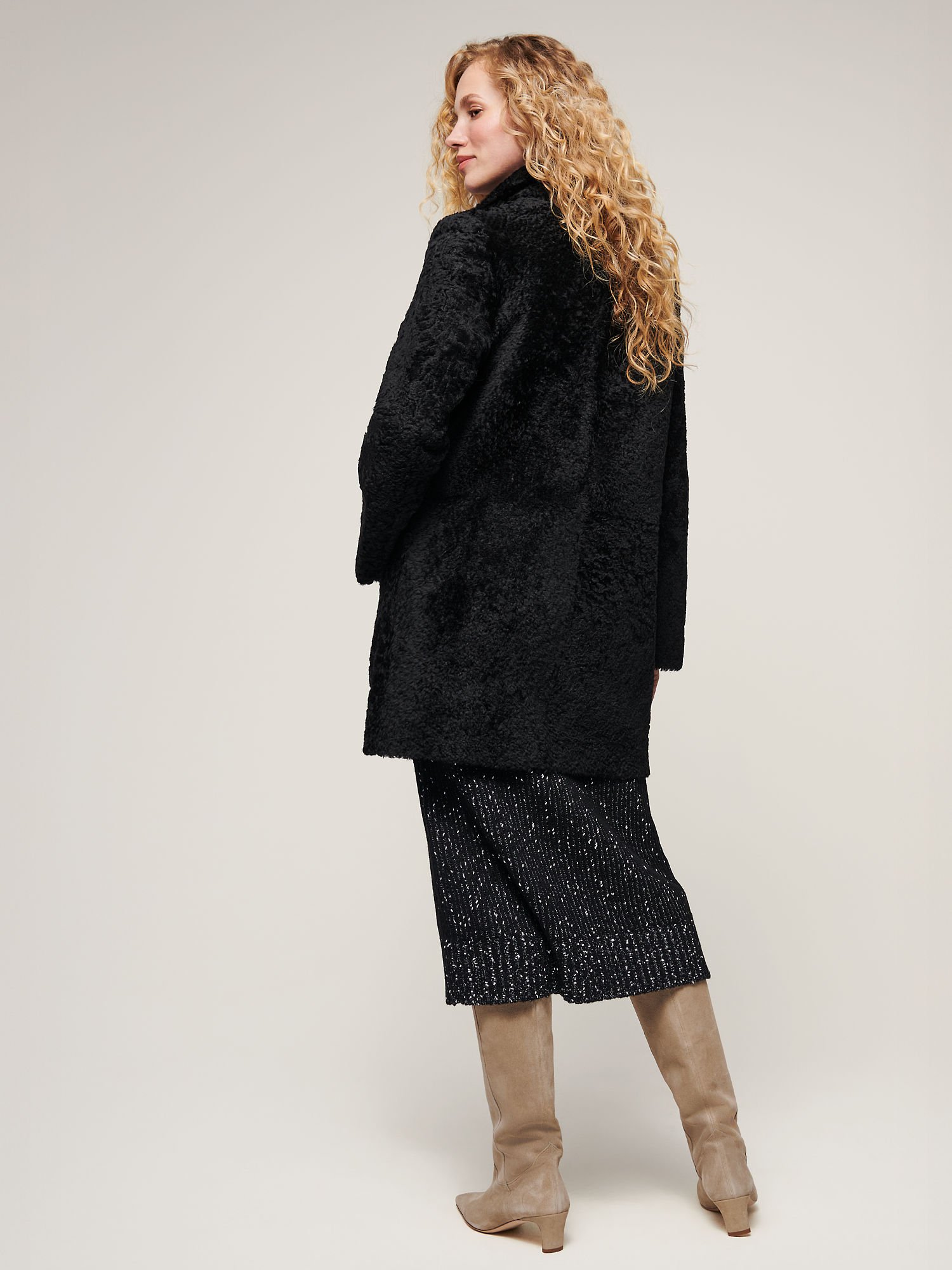 Carmen Reversible Curly Sheepskin Coat - XNAUWBI