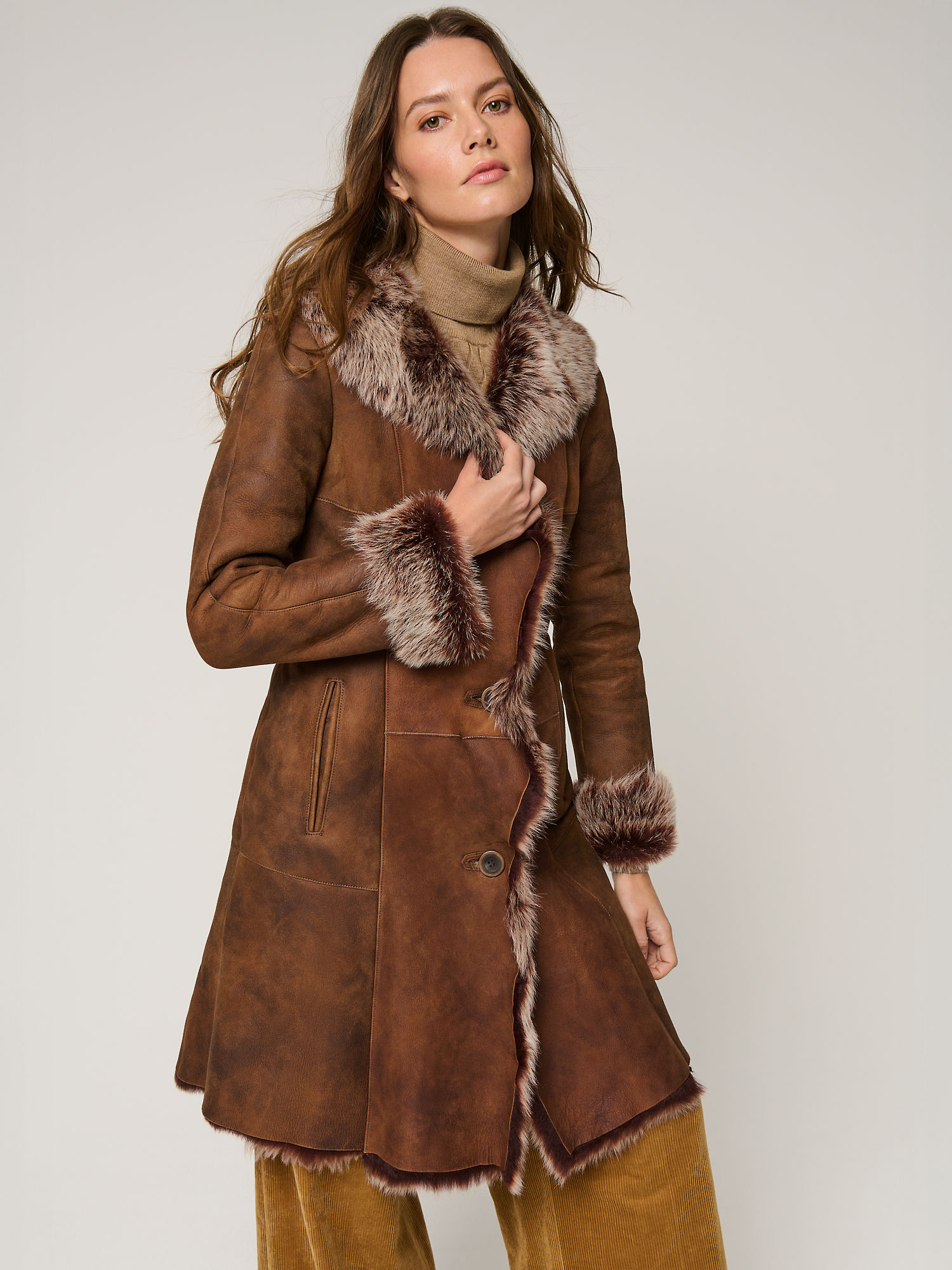 Sandra Sheepskin Coat - XNAUWBI