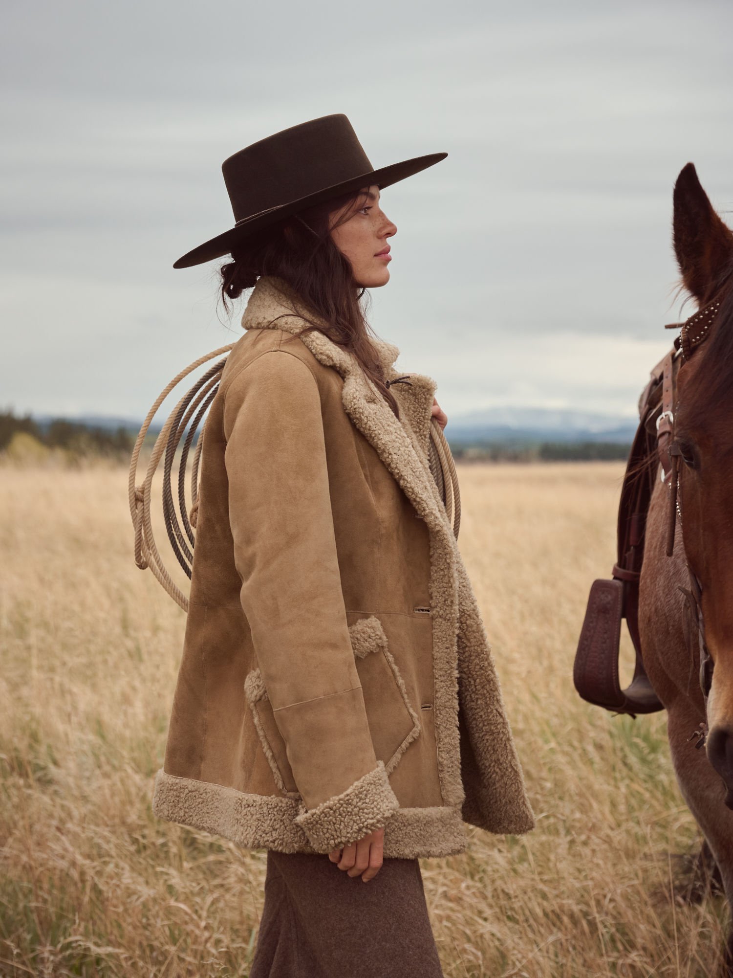 Jackie Curly Sheepskin Coat - XNAUWBI