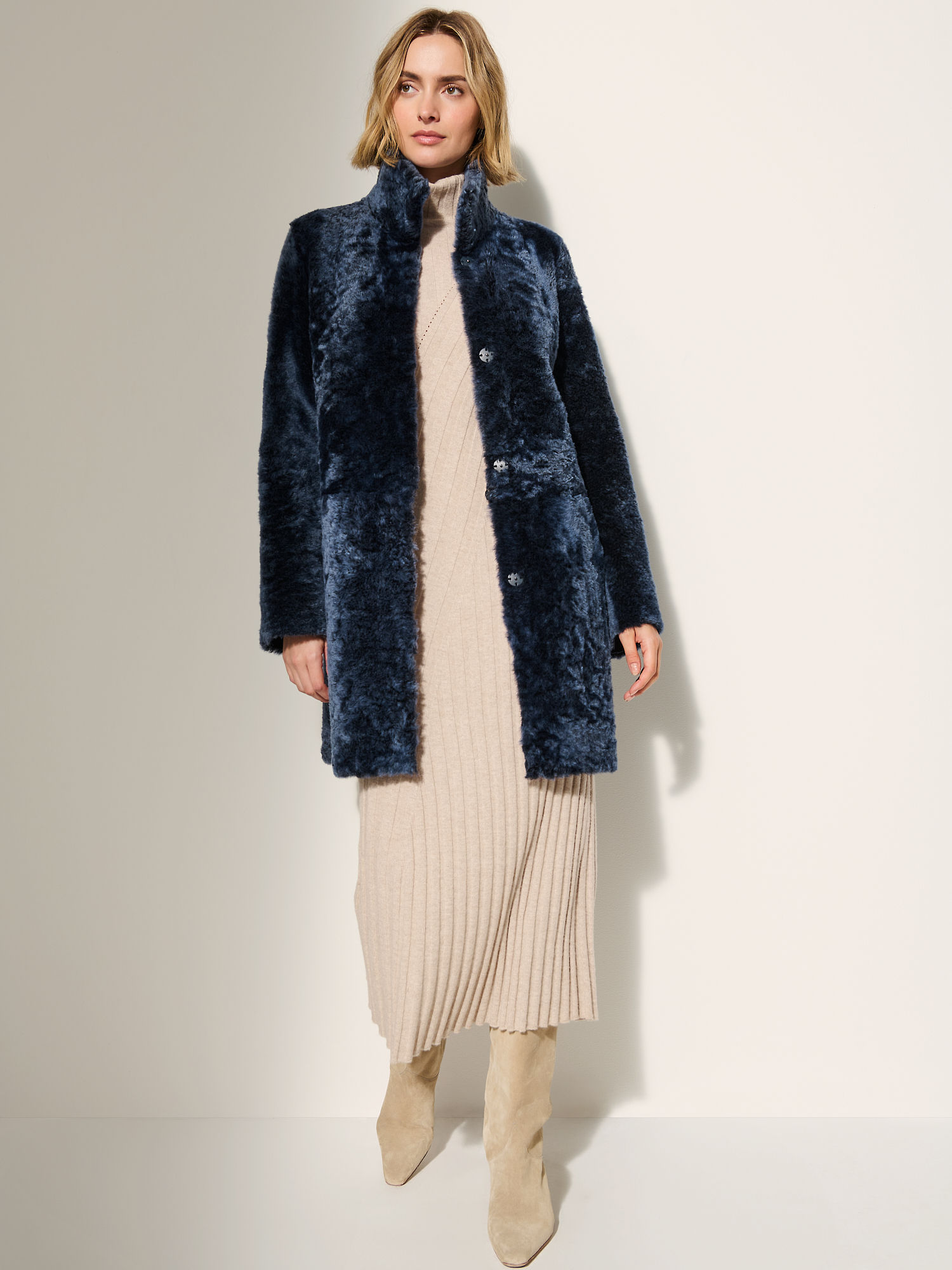 Carmen Reversible Curly Sheepskin Coat - XNAUWBI