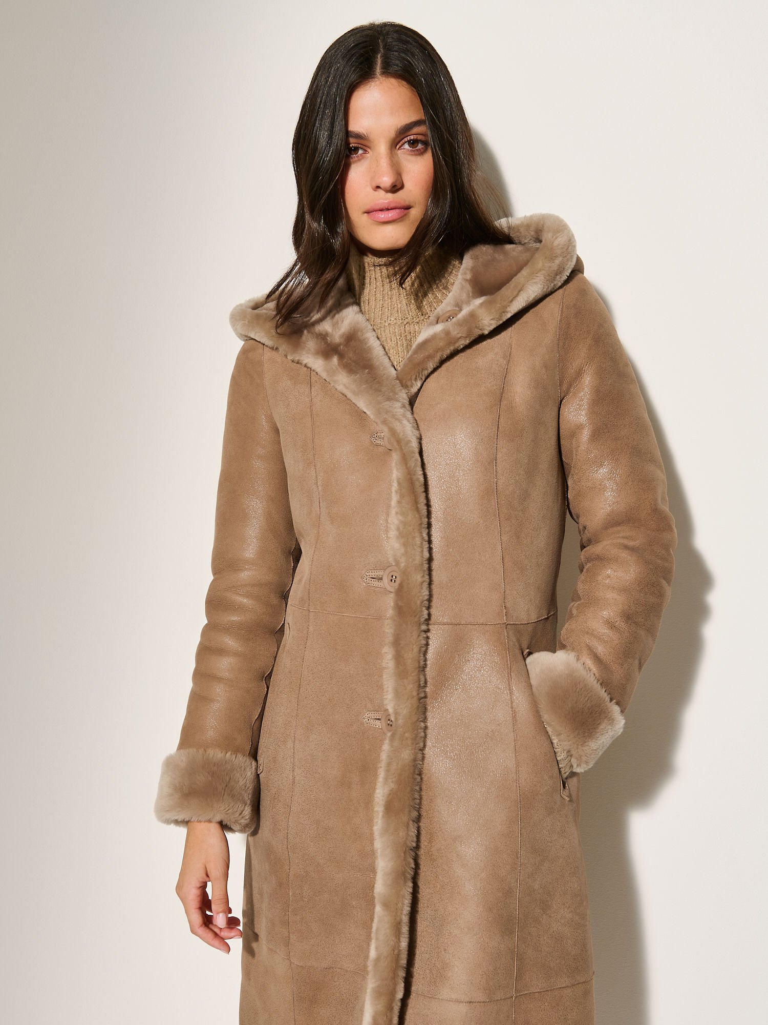 Anne Reversible Hooded Sheepskin Coat - XNAUWBI