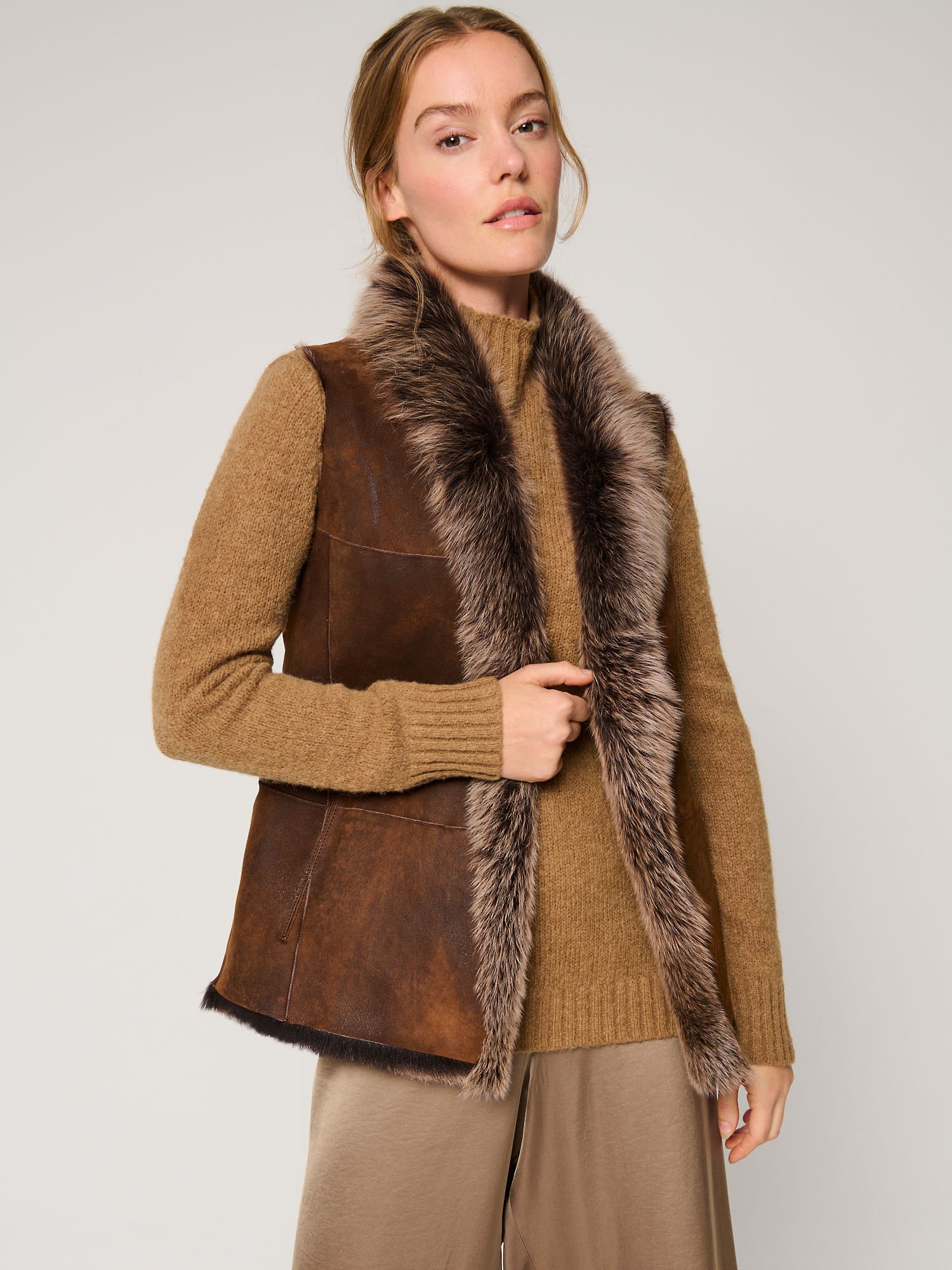 Iris Toscana Sheepskin Vest - XNAUWBI