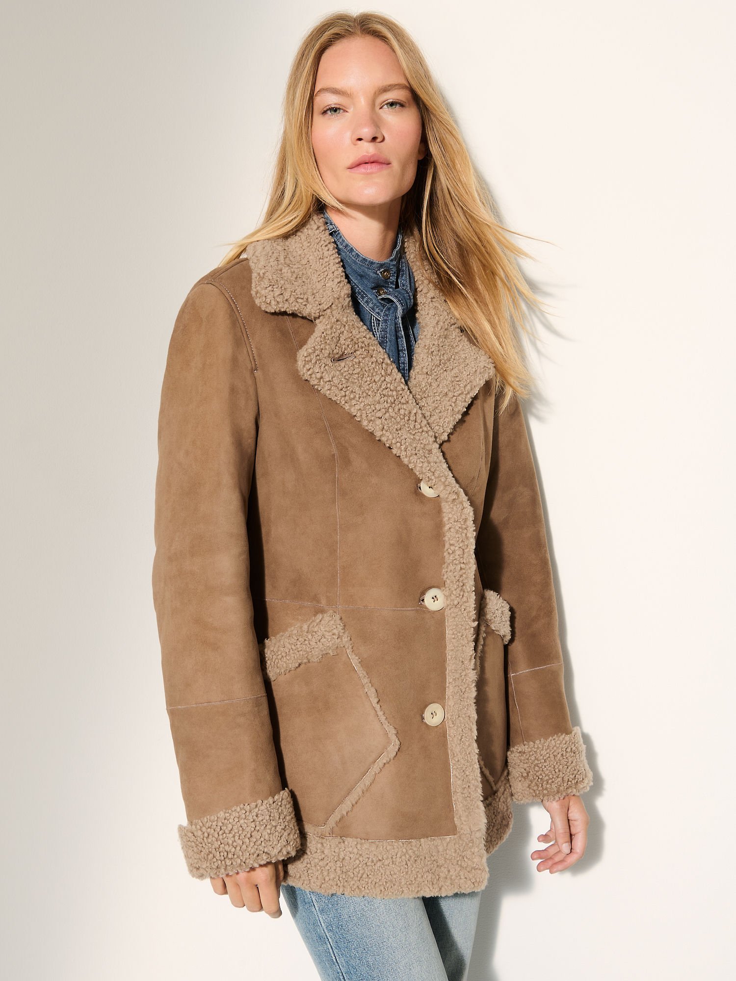 Jackie Curly Sheepskin Coat - XNAUWBI