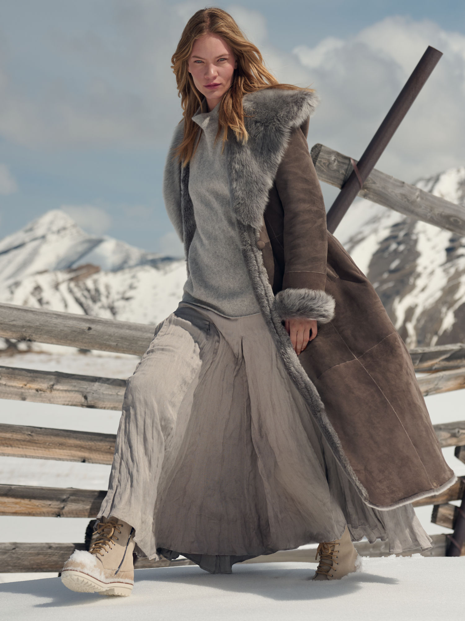 Gabriella Hooded Sheepskin Coat - XNAUWBI