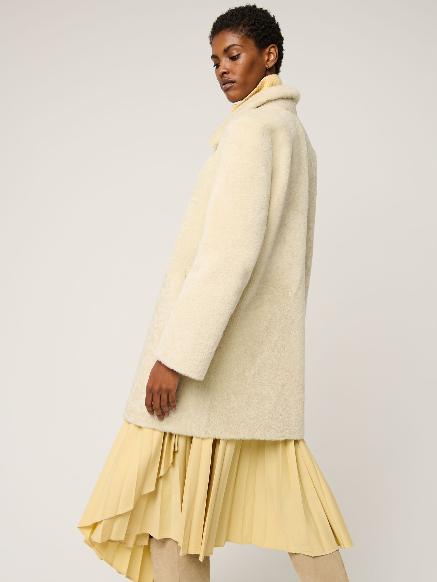 Carmen Reversible Curly Sheepskin Coat - XNAUWBI