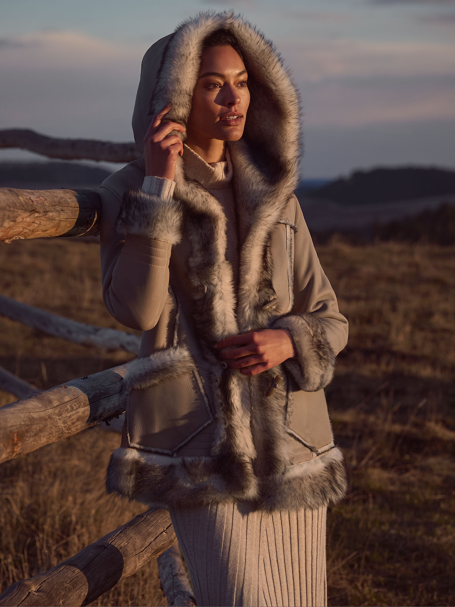 Alaskan Hooded Toscana Sheepskin Coat - XNAUWBI