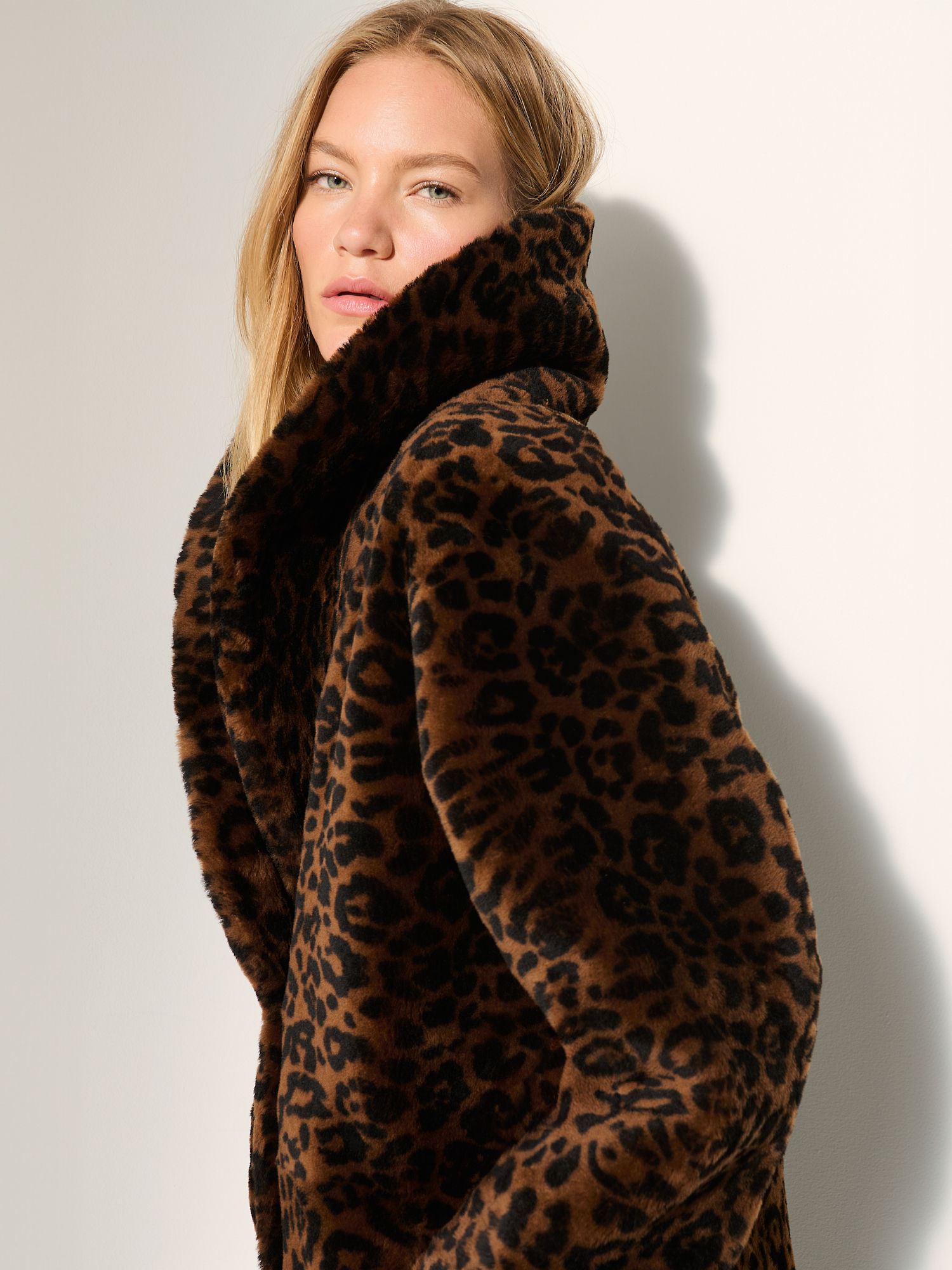 Gia Reversible Sheepskin Coat - XNAUWBI