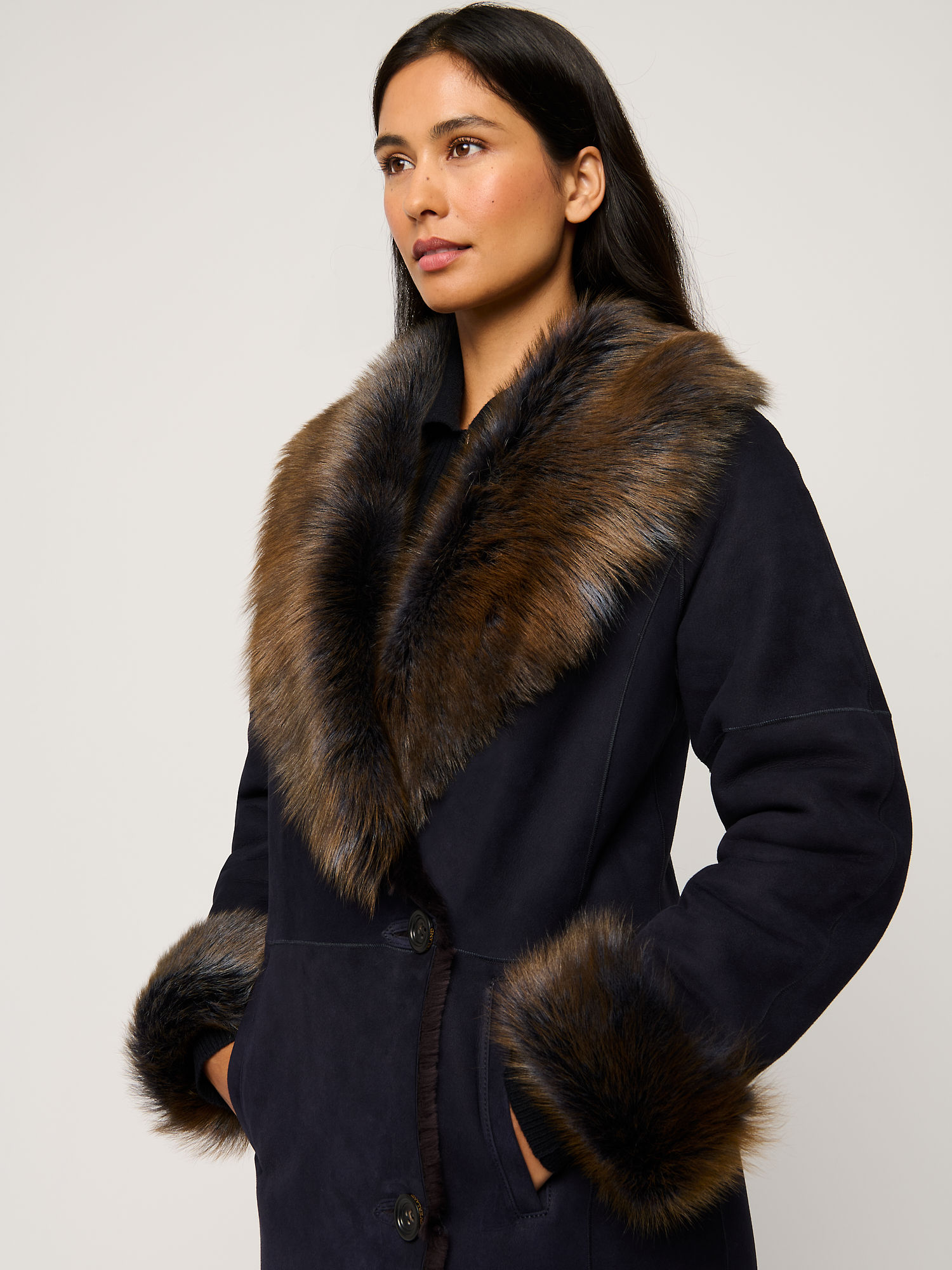 Vivian Sheepskin Coat - XNAUWBI