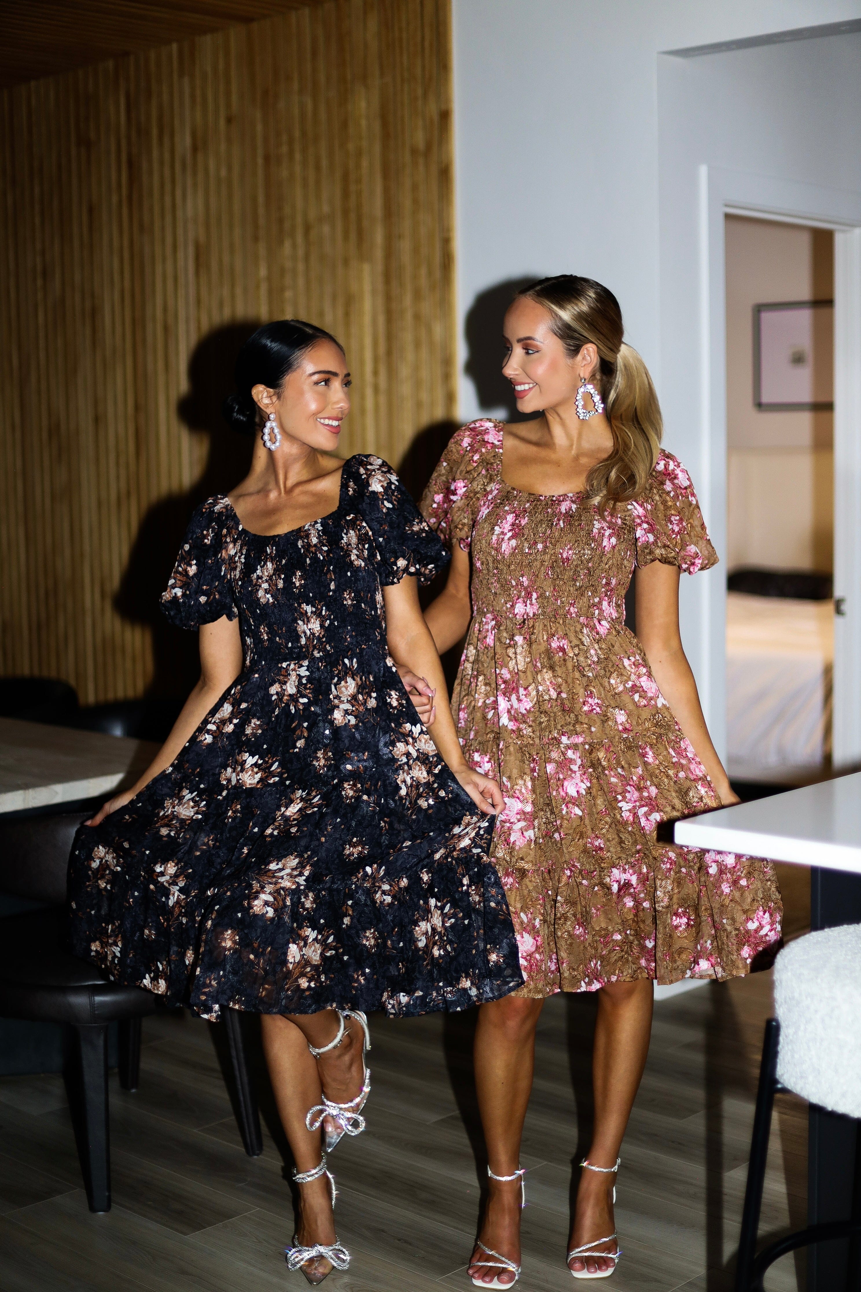 The Pennie Black/Chocolate Floral Dresses - XNAUWBI