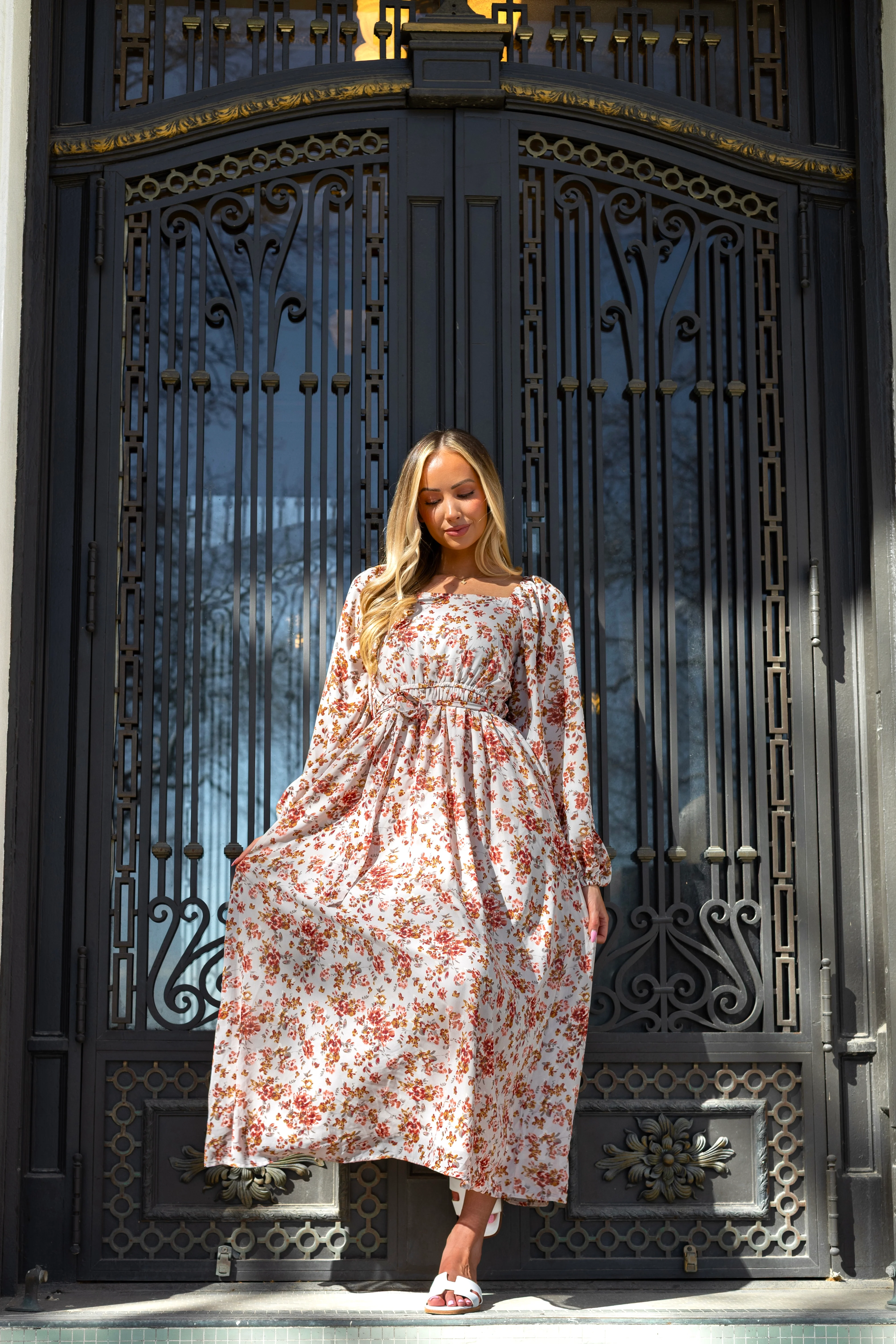 The Freya Taupe Rust Floral Dresses - XNAUWBI
