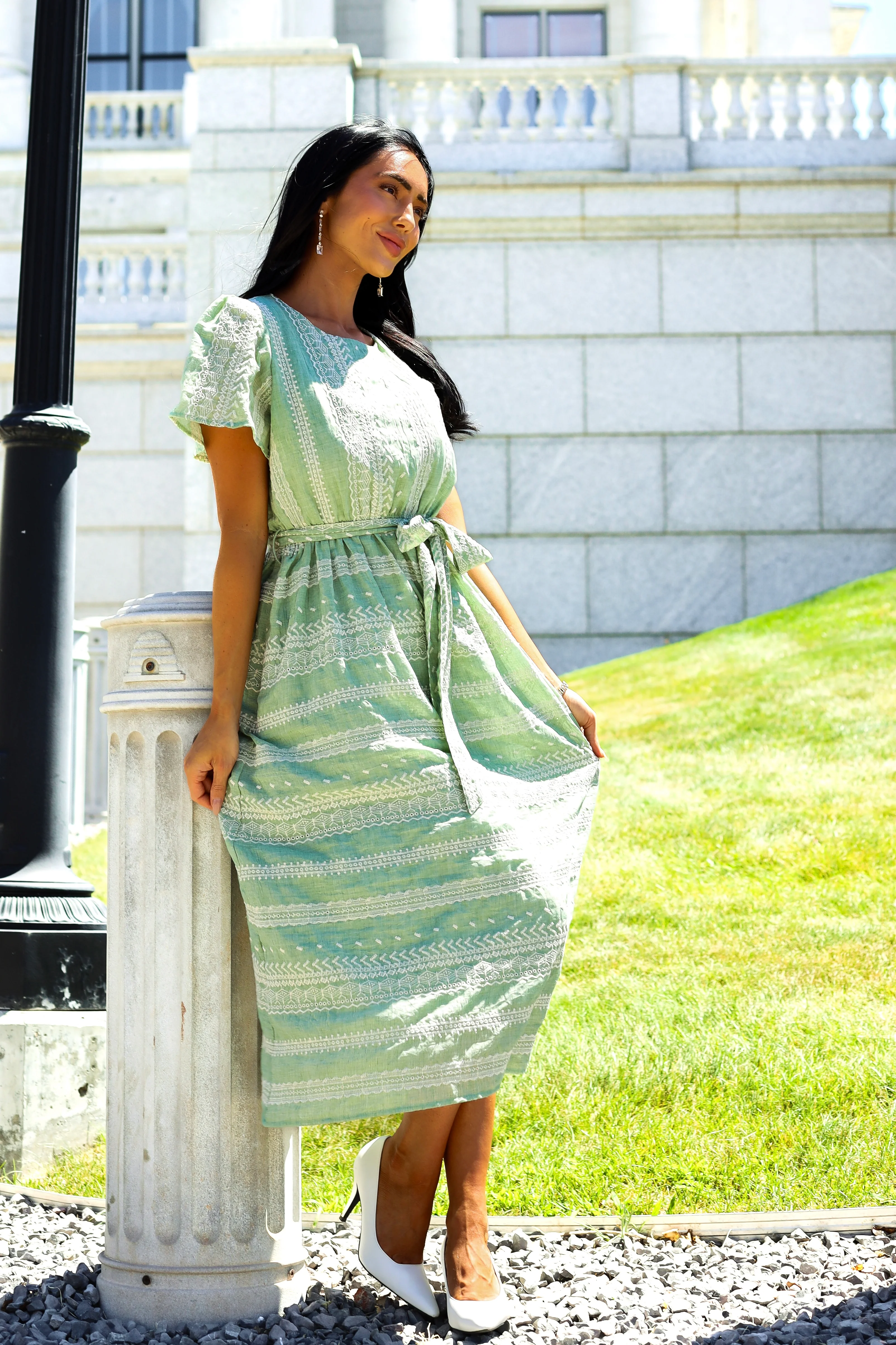 The Annalea Sage/Ivory Dresses - XNAUWBI