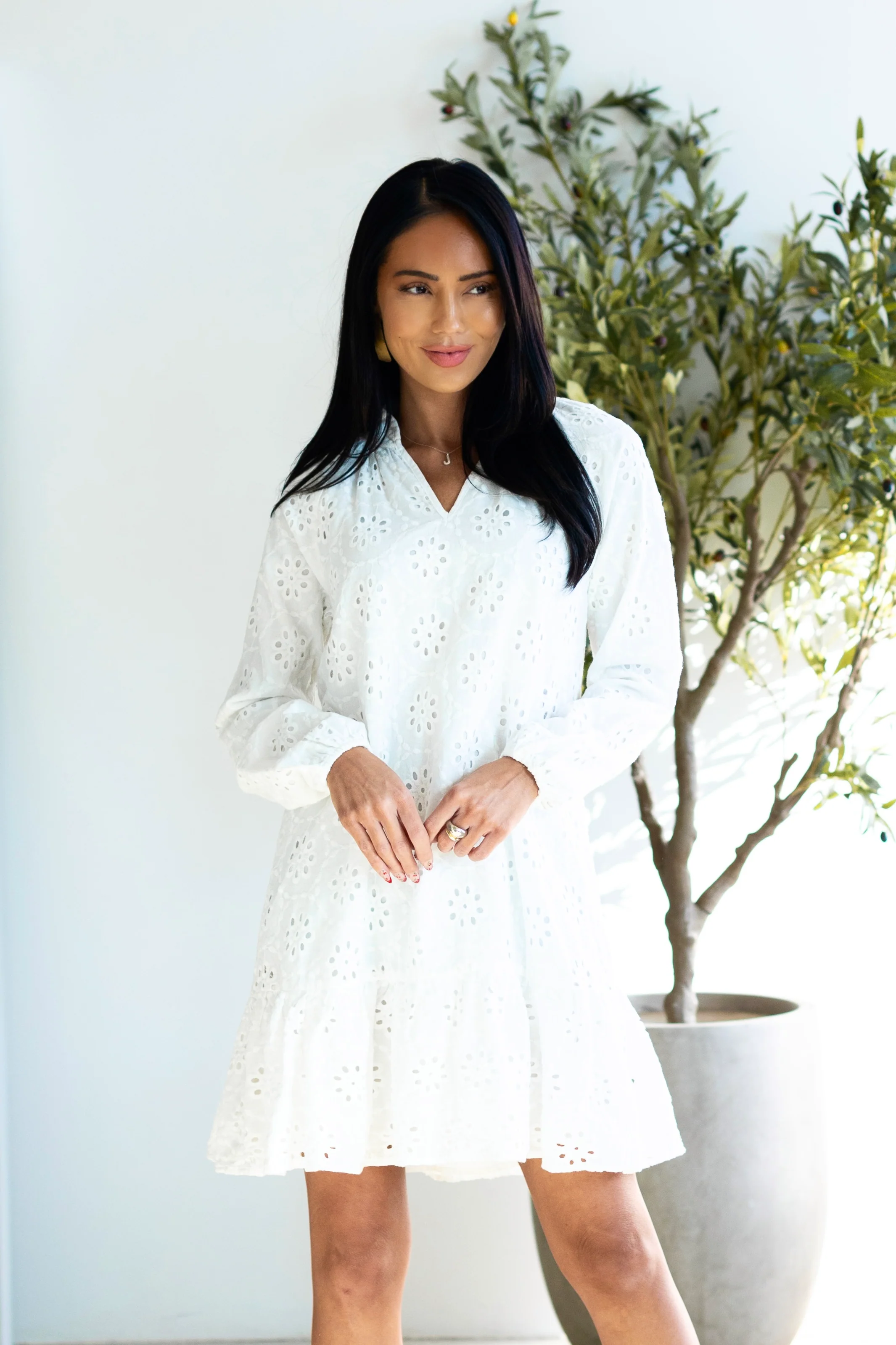 The Georgia White Floral Eyelet Dresses - XNAUWBI