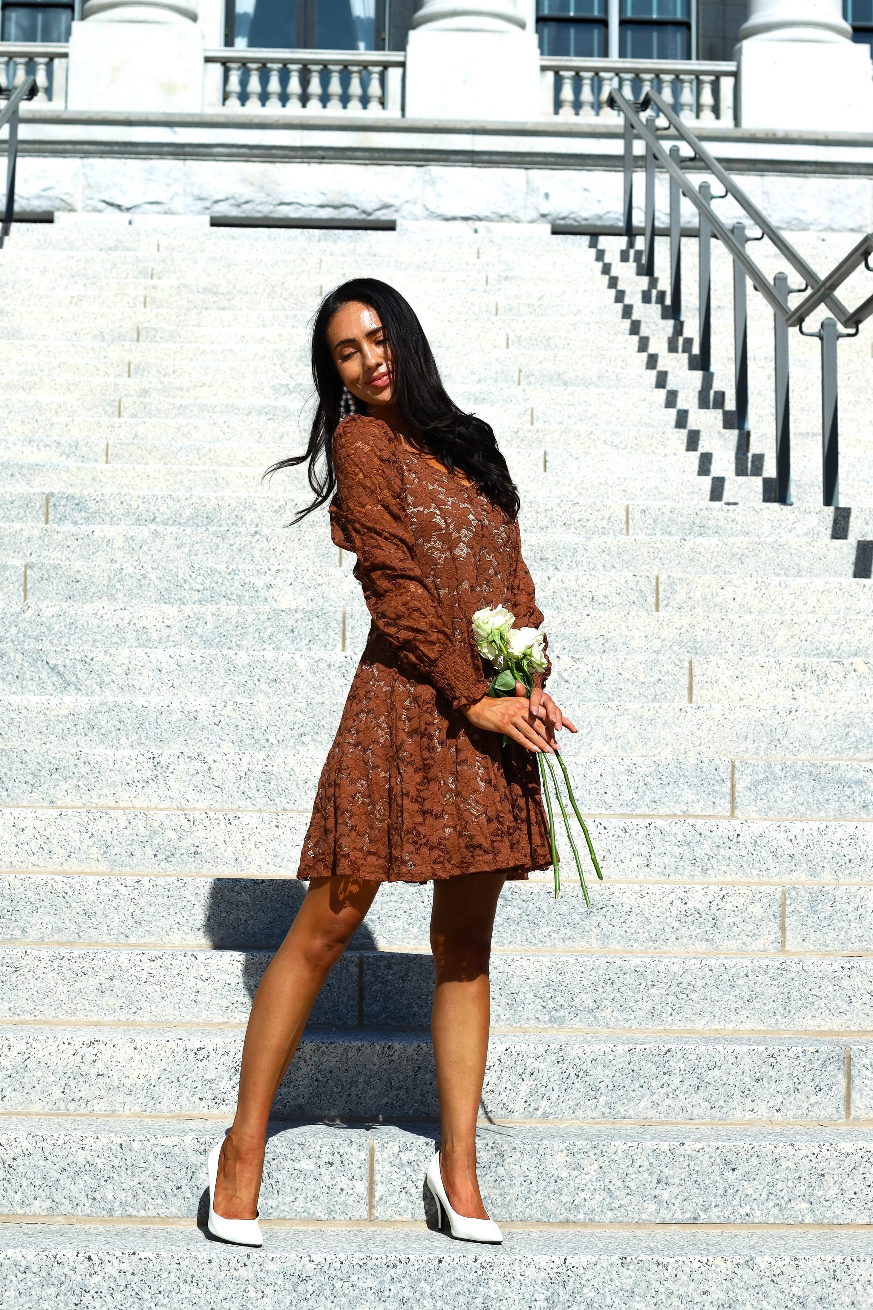 The Amery Mocha Mousse Lace Dresses - XNAUWBI