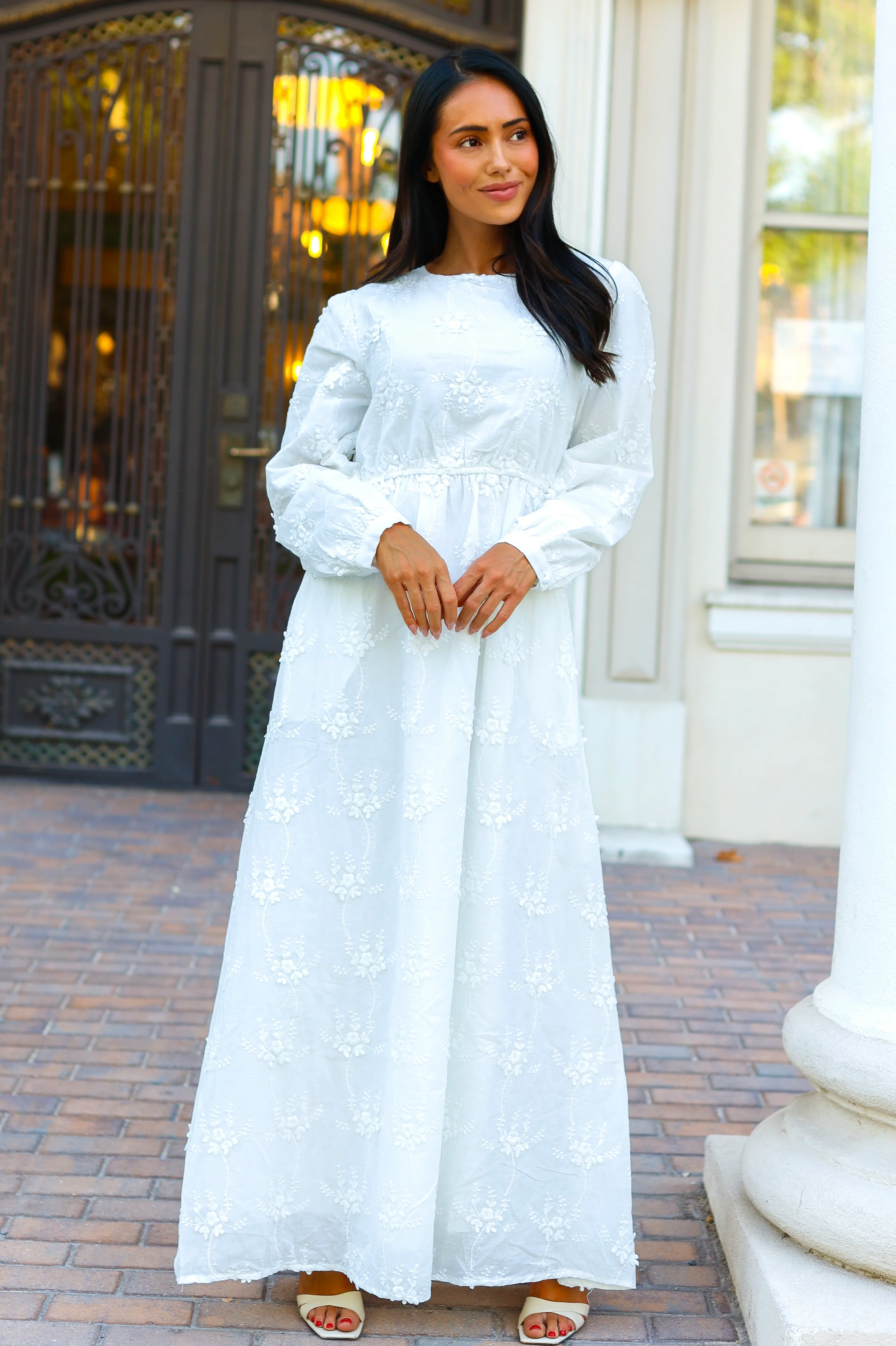 The Calandra Ivory Eyelet Dresses - XNAUWBI