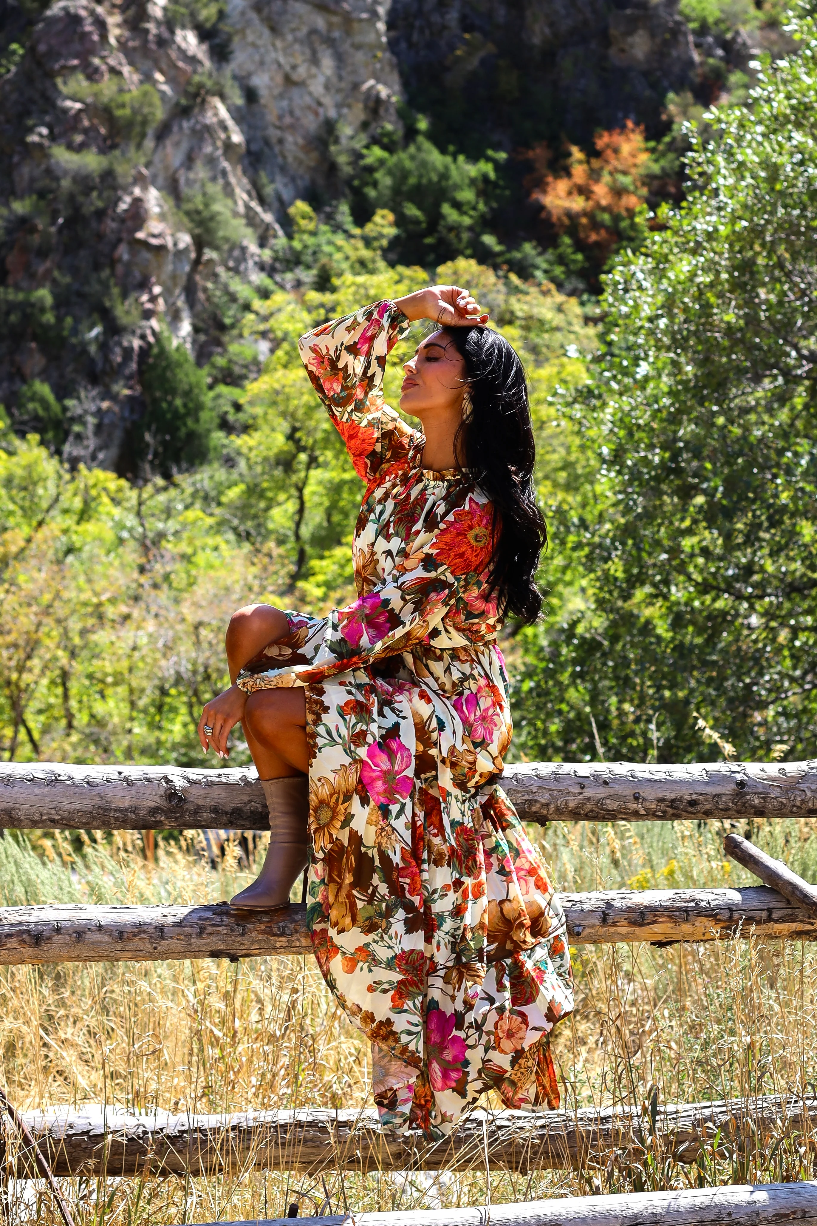 The Halani Cream Floral Dresses - XNAUWBI