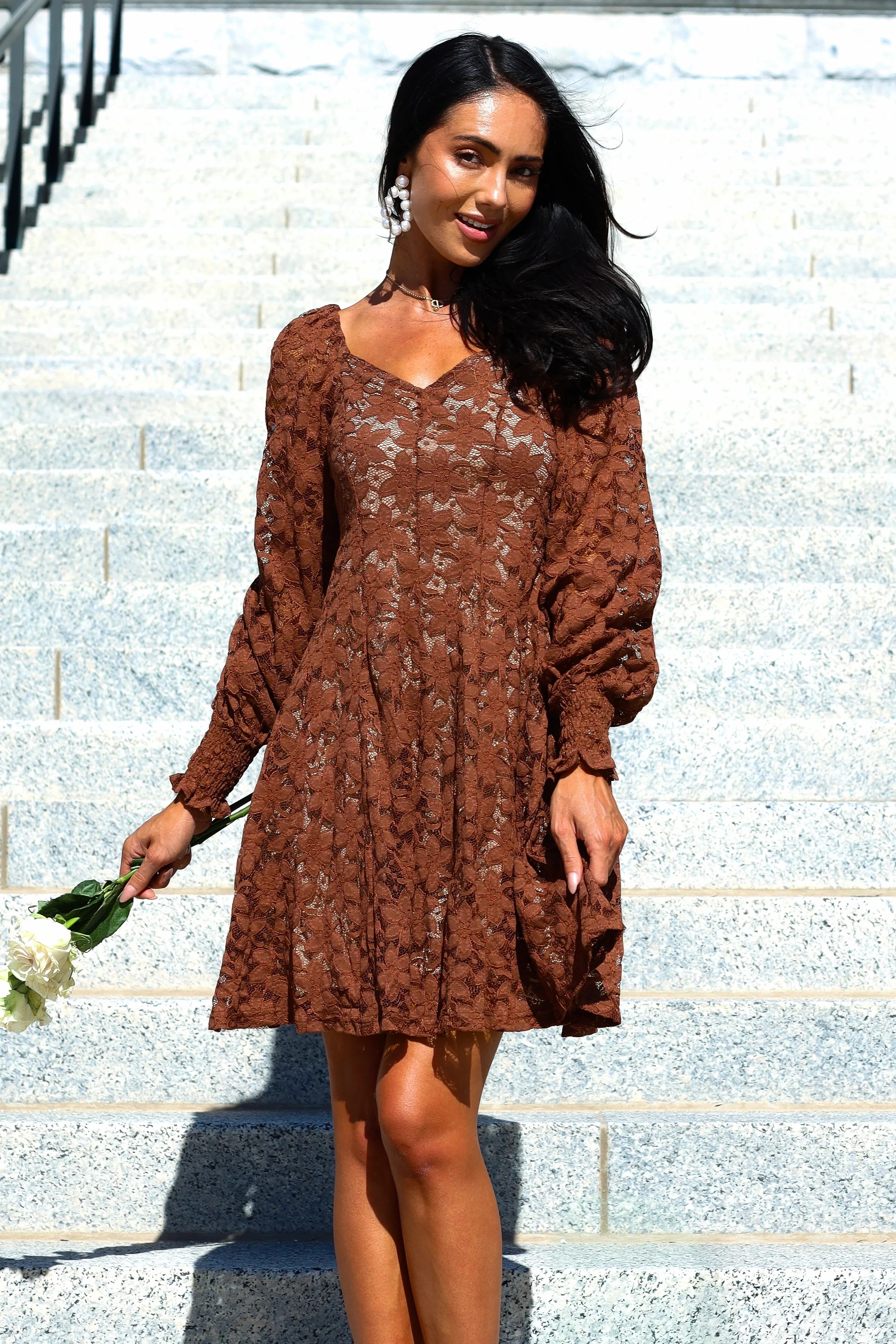 The Amery Mocha Mousse Lace Dresses - XNAUWBI