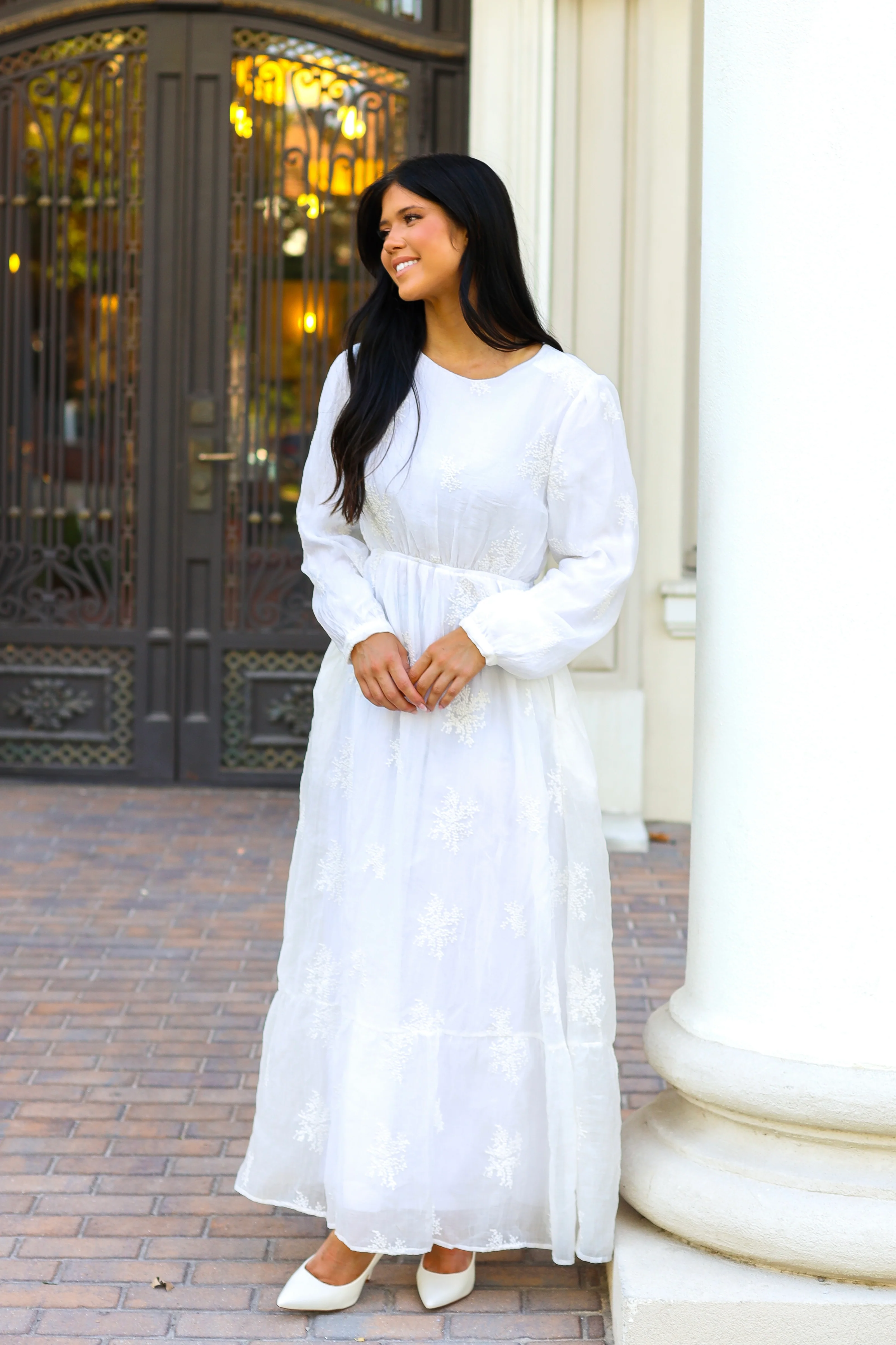 The Adea White Dresses - XNAUWBI