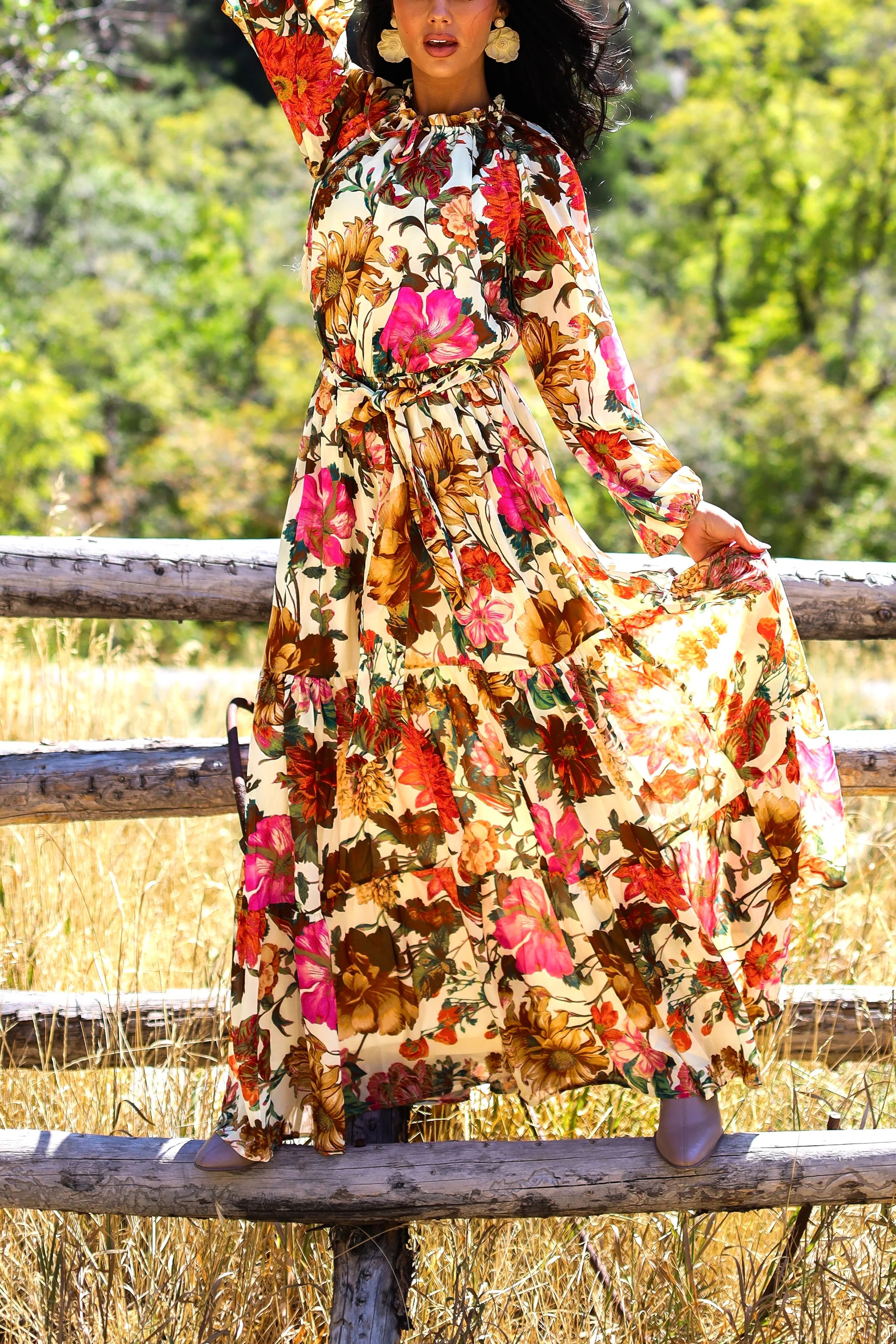 The Halani Cream Floral Dresses - XNAUWBI