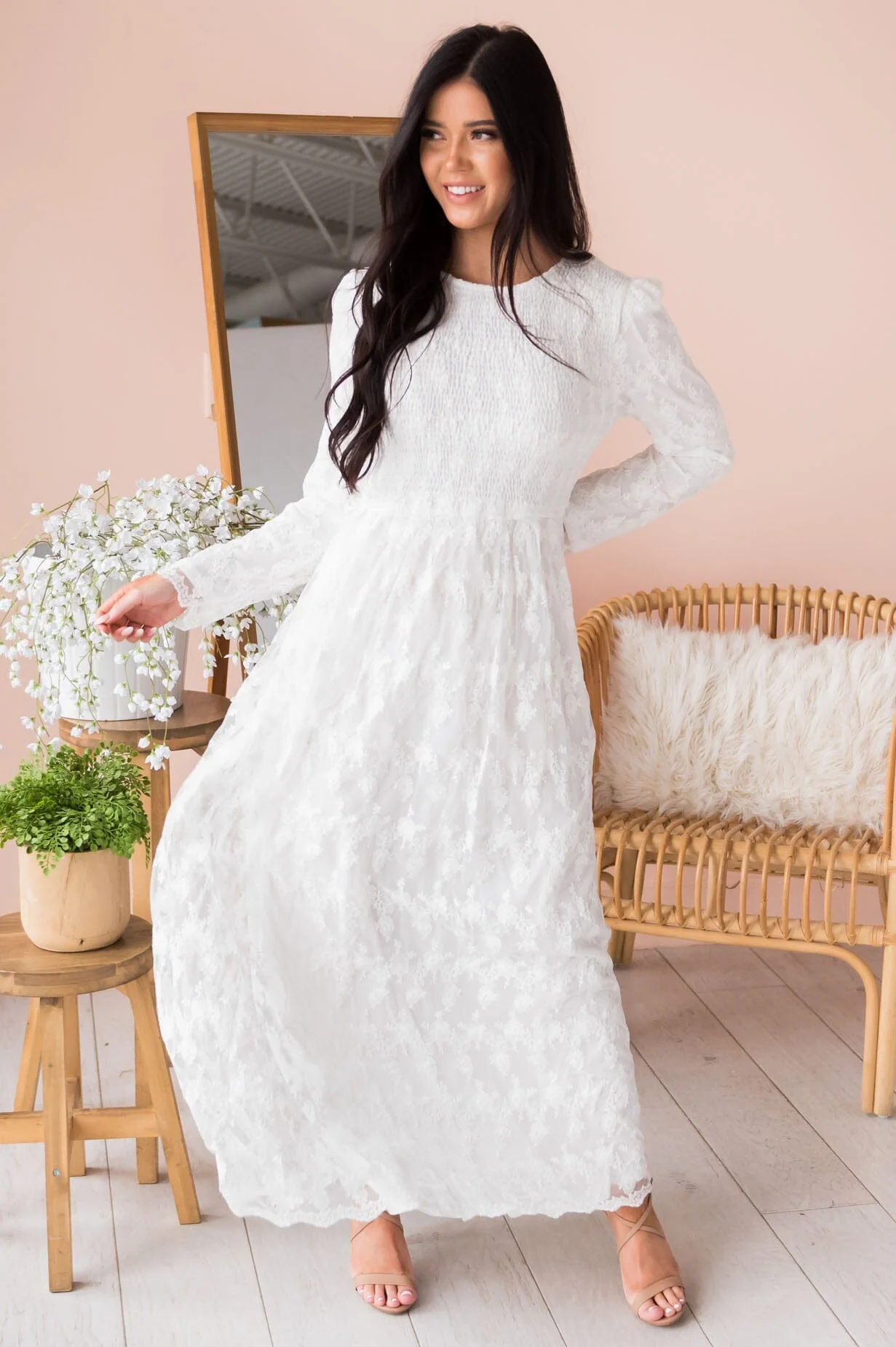 The Brinlee White Lace Dresses - XNAUWBI