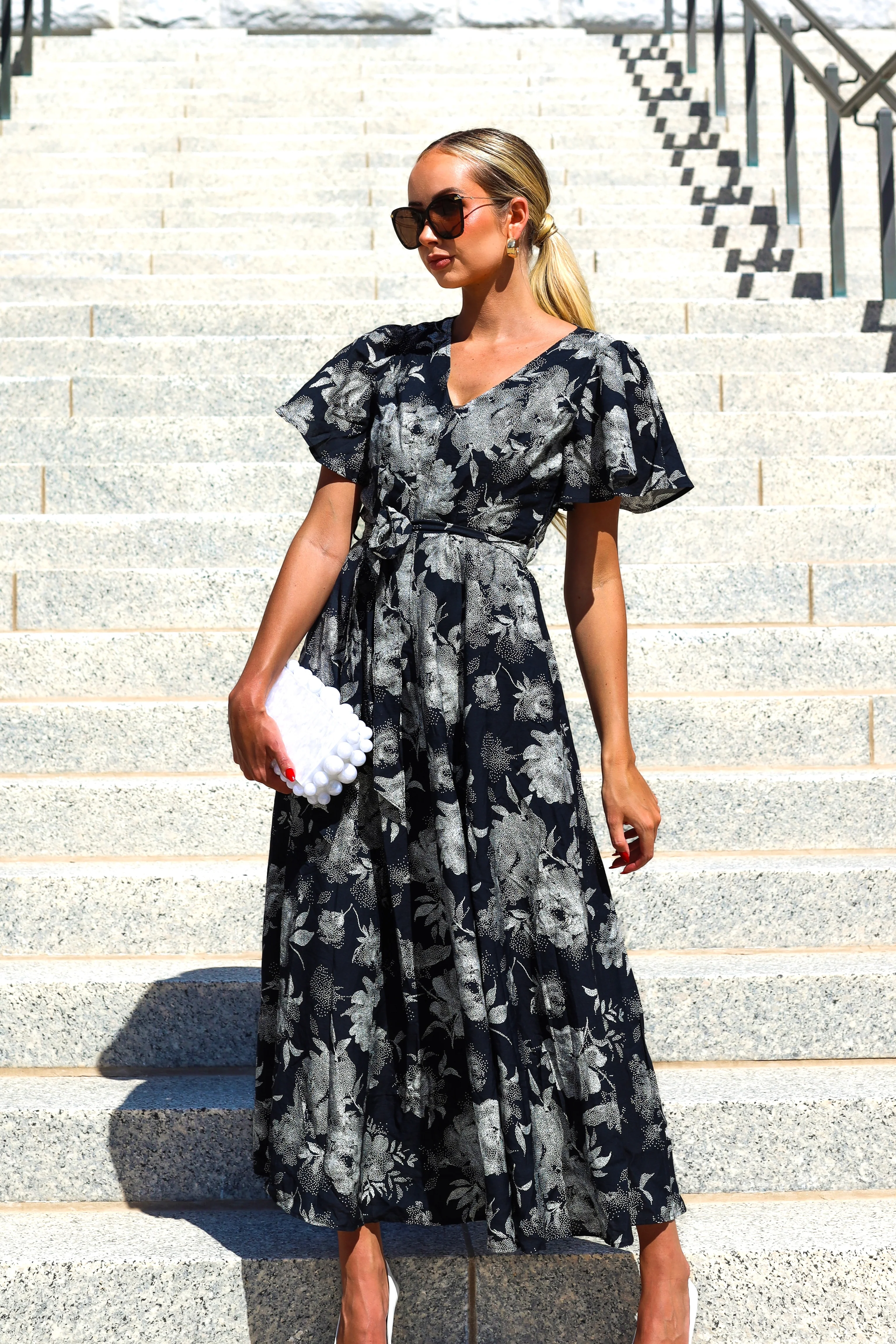 The Mynessa Black with White Floral Dresses - XNAUWBI