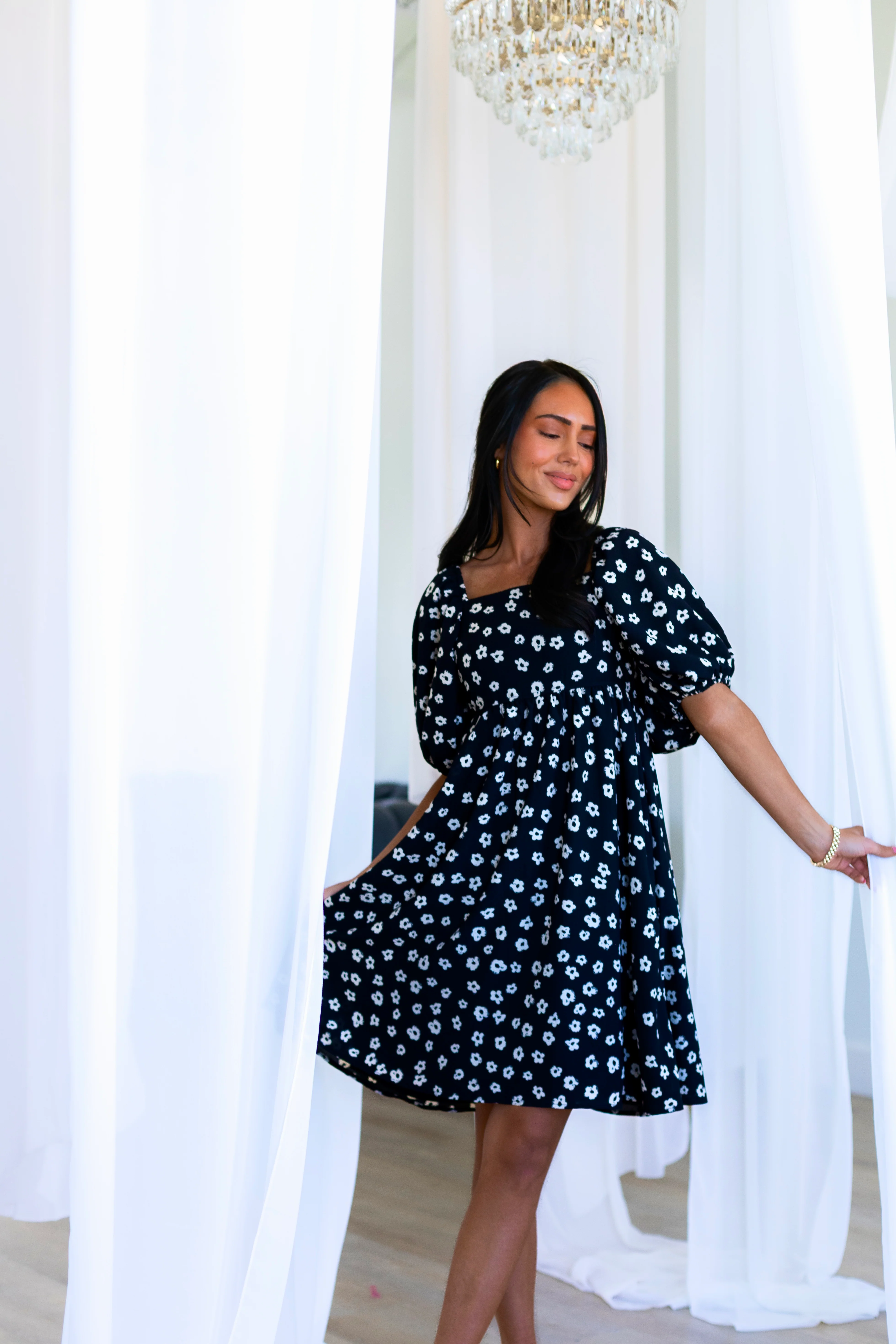 The Tatum Muted Floral Dresses - XNAUWBI