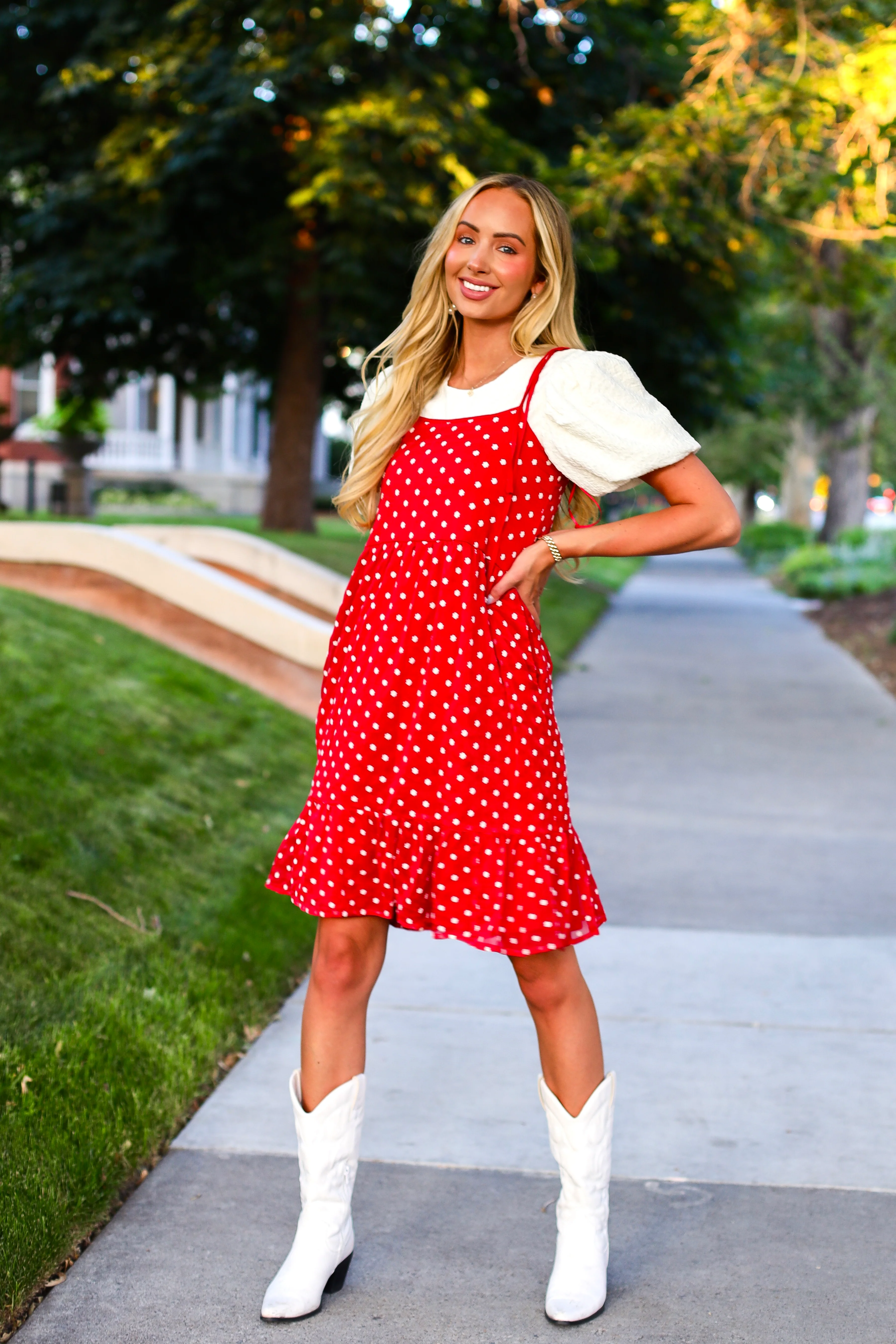 The Leon Red Daisy Polka Dot Dresses - XNAUWBI
