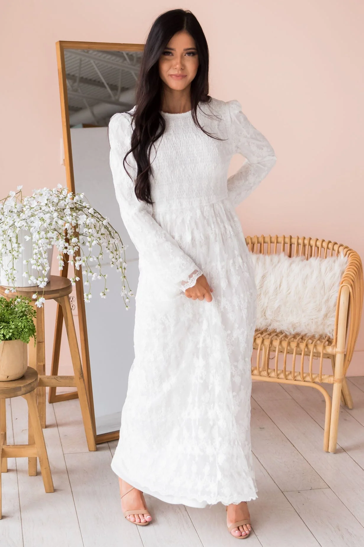 The Brinlee White Lace Dresses - XNAUWBI