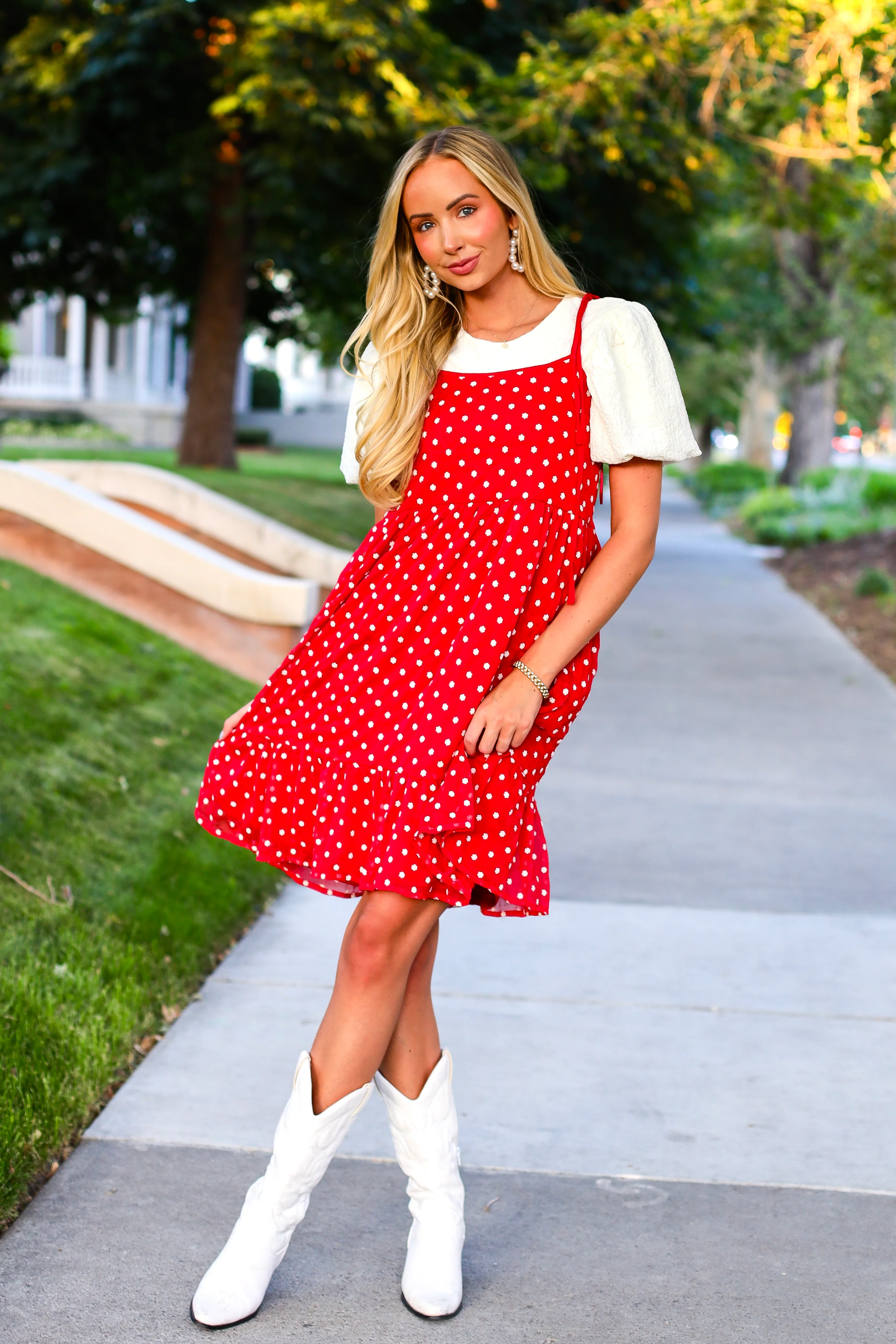 The Leon Red Daisy Polka Dot Dresses - XNAUWBI