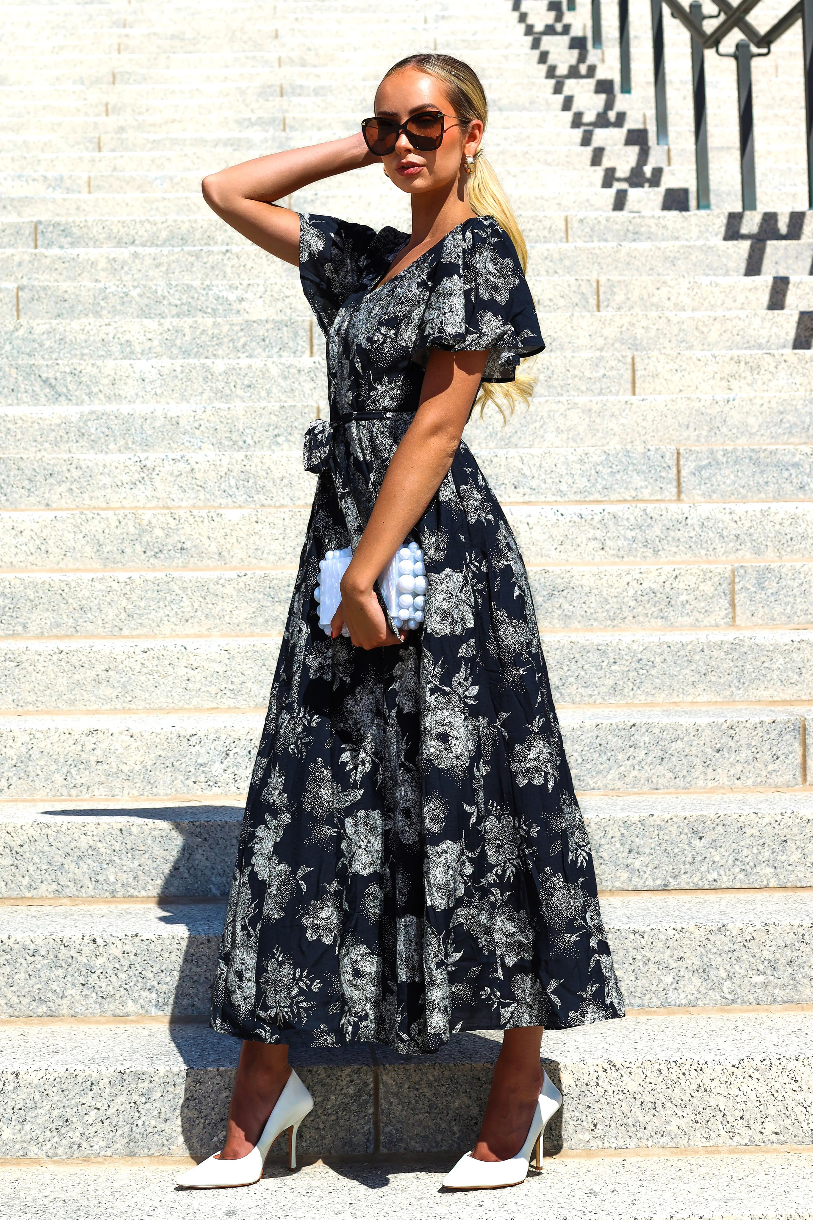 The Mynessa Black with White Floral Dresses - XNAUWBI