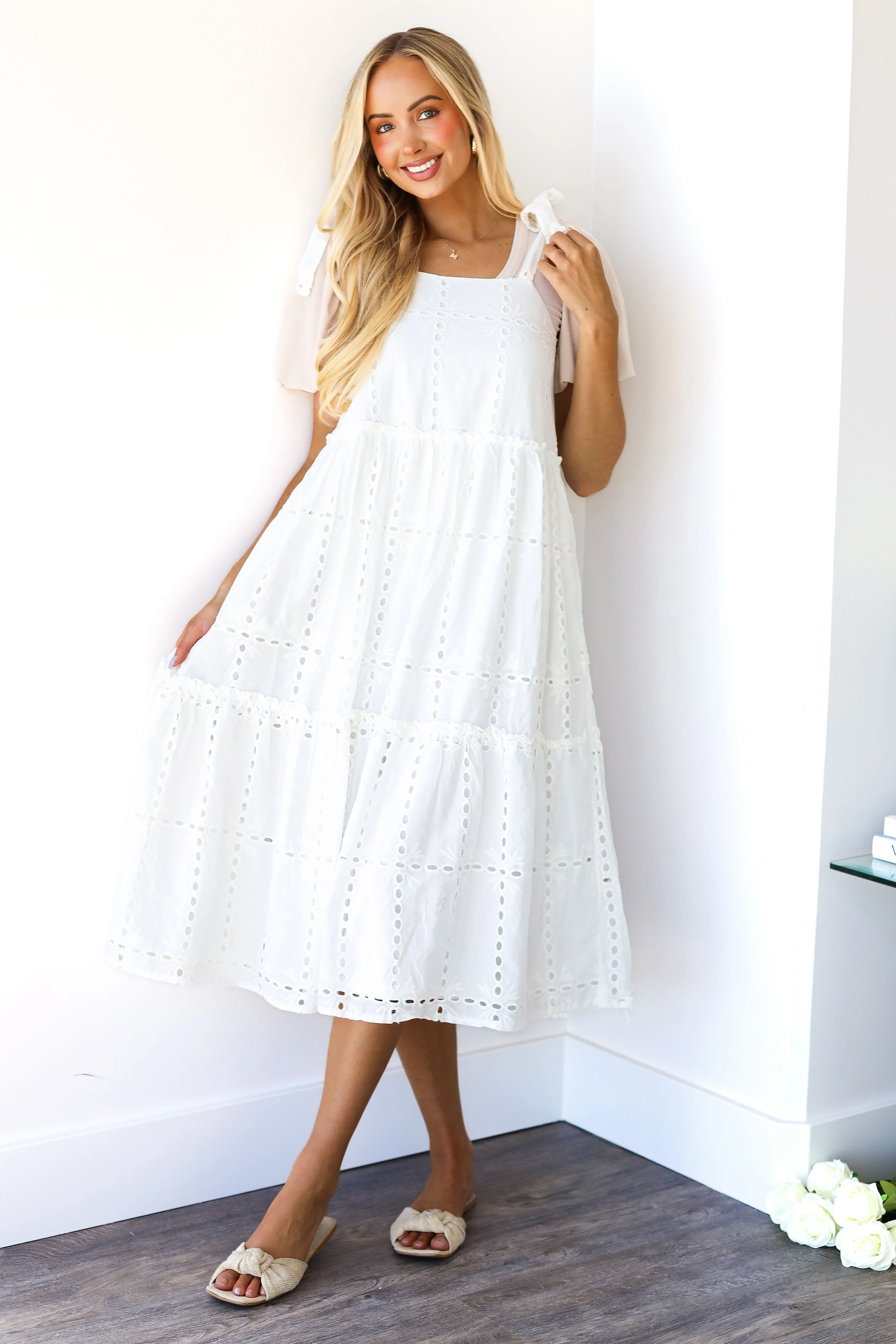 The Nara White Eyelet Dresses - XNAUWBI