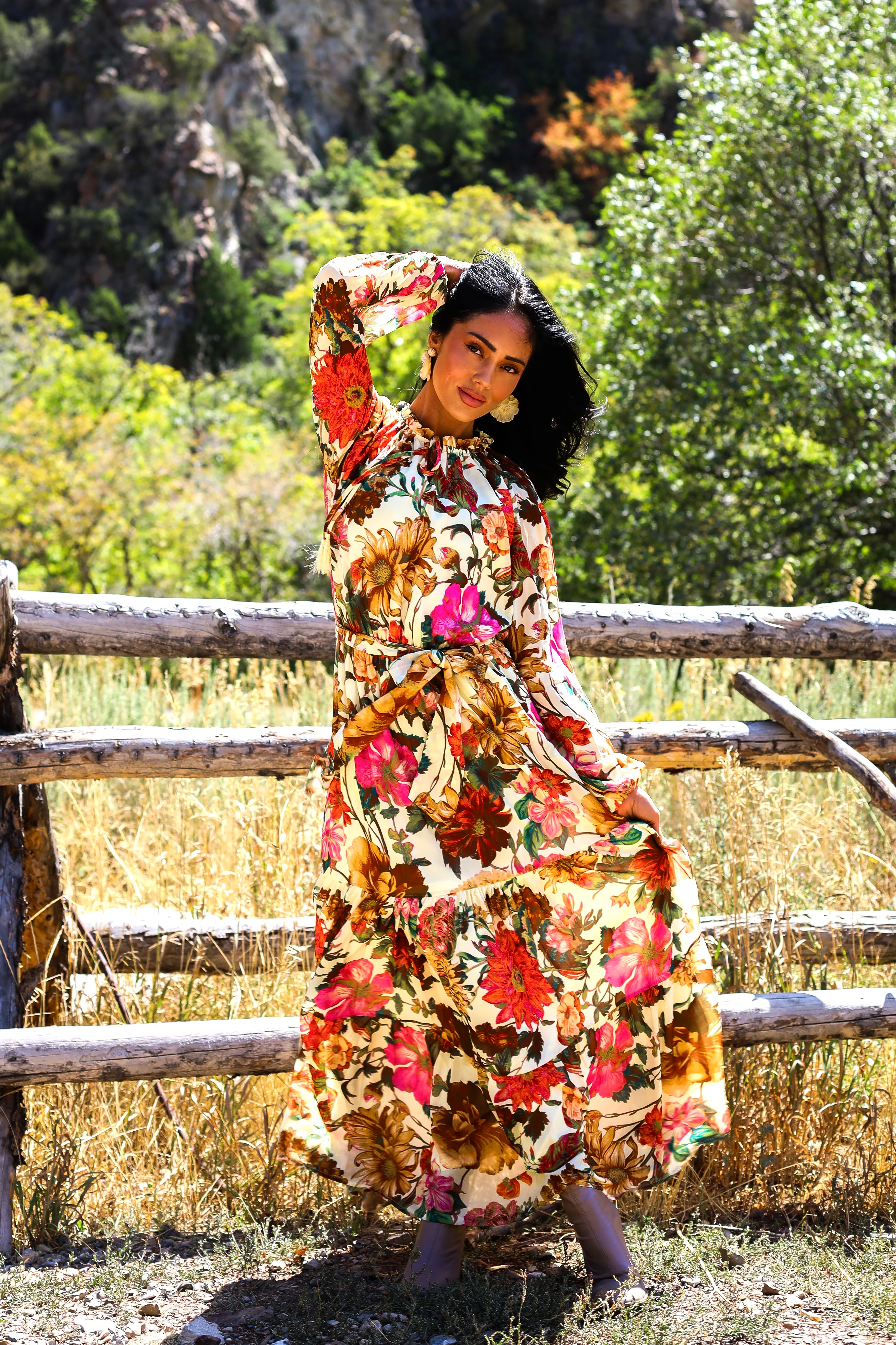 The Halani Cream Floral Dresses - XNAUWBI