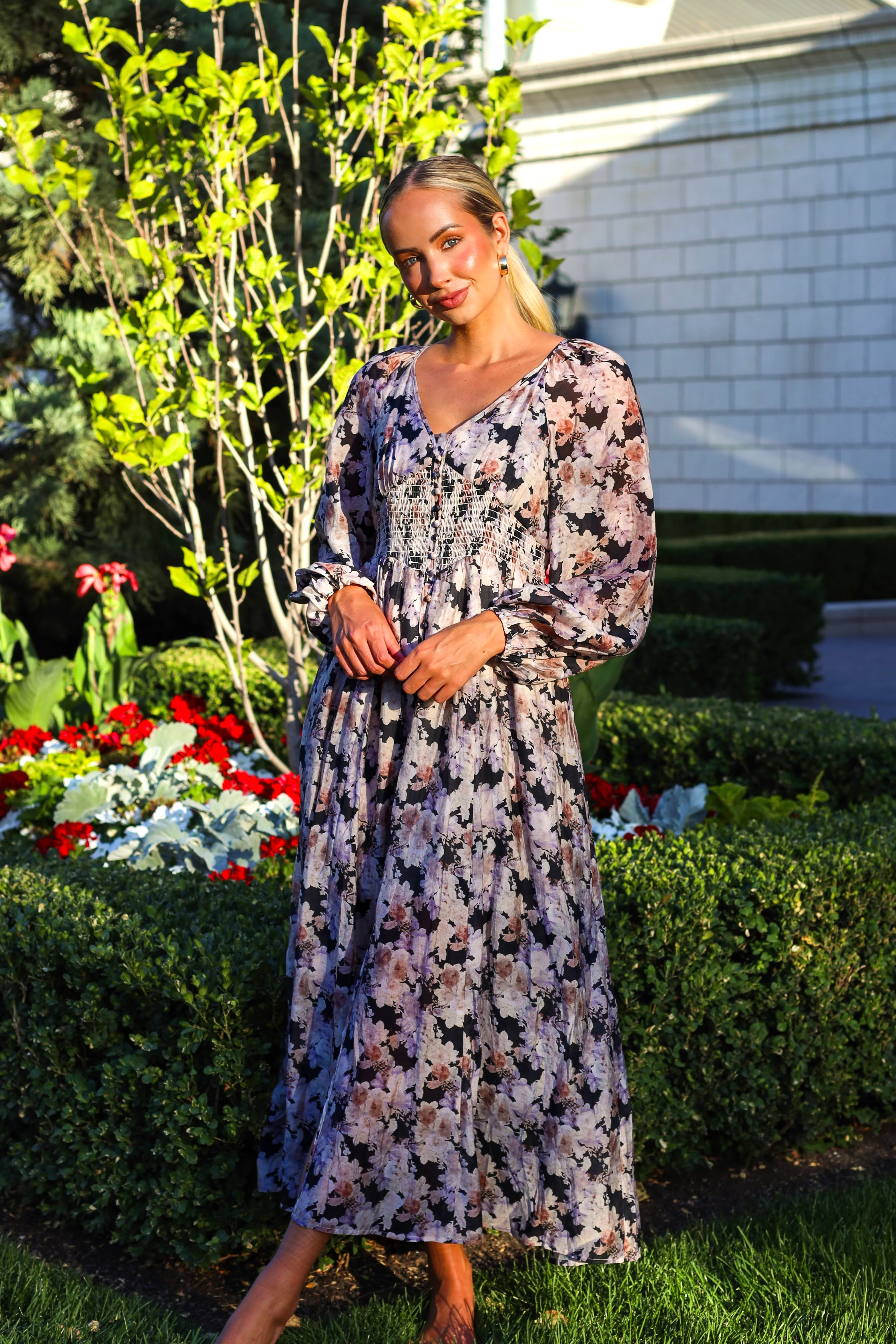 The Veronika Midnight Floral Dresses - XNAUWBI