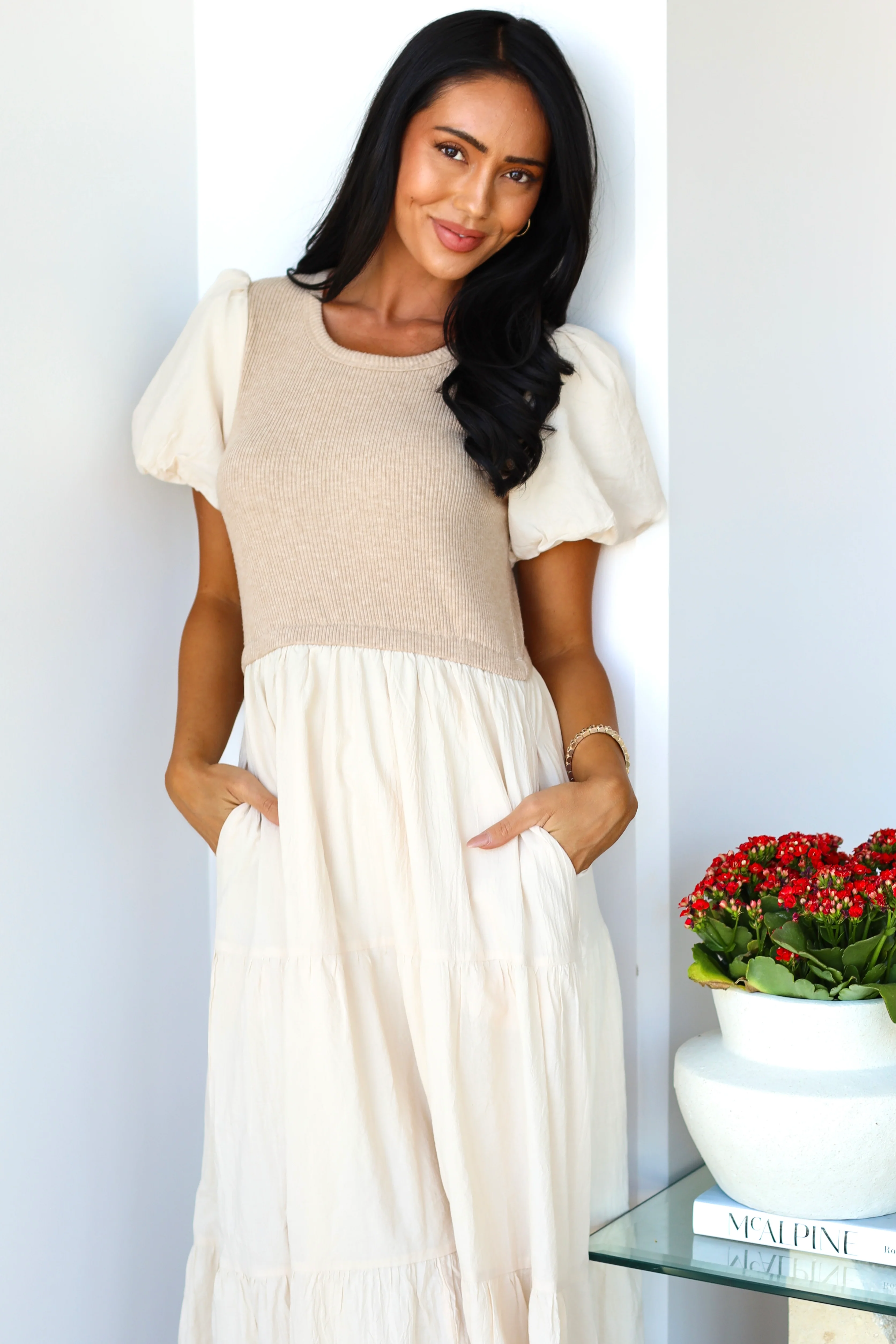 The Jennlea Light Taupe/Cream Dresses - XNAUWBI