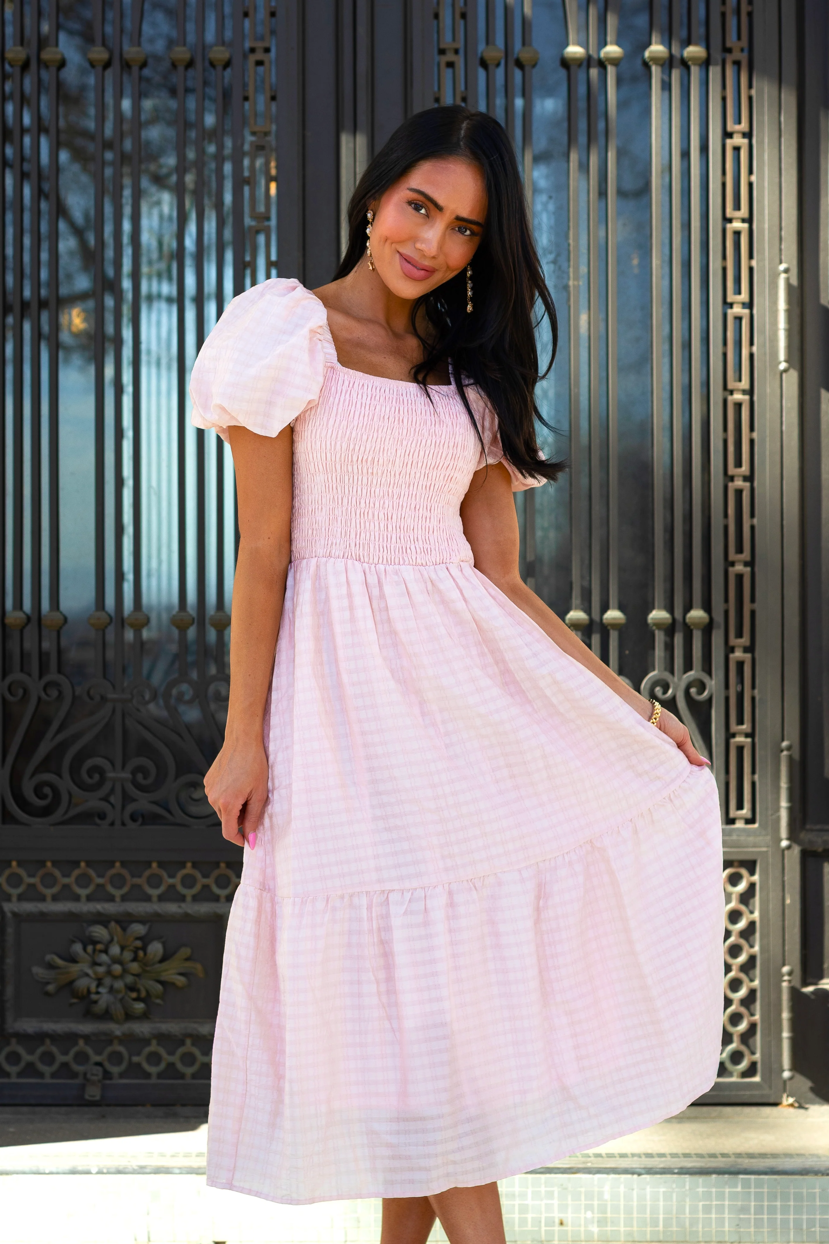 The Yareli Elegant Blush Stripe Dresses - XNAUWBI